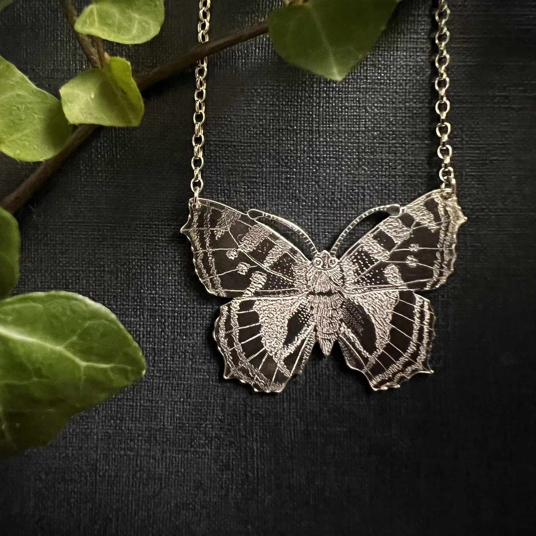 SMALL TORTOISESHELL BUTTERFLY NECKLACE