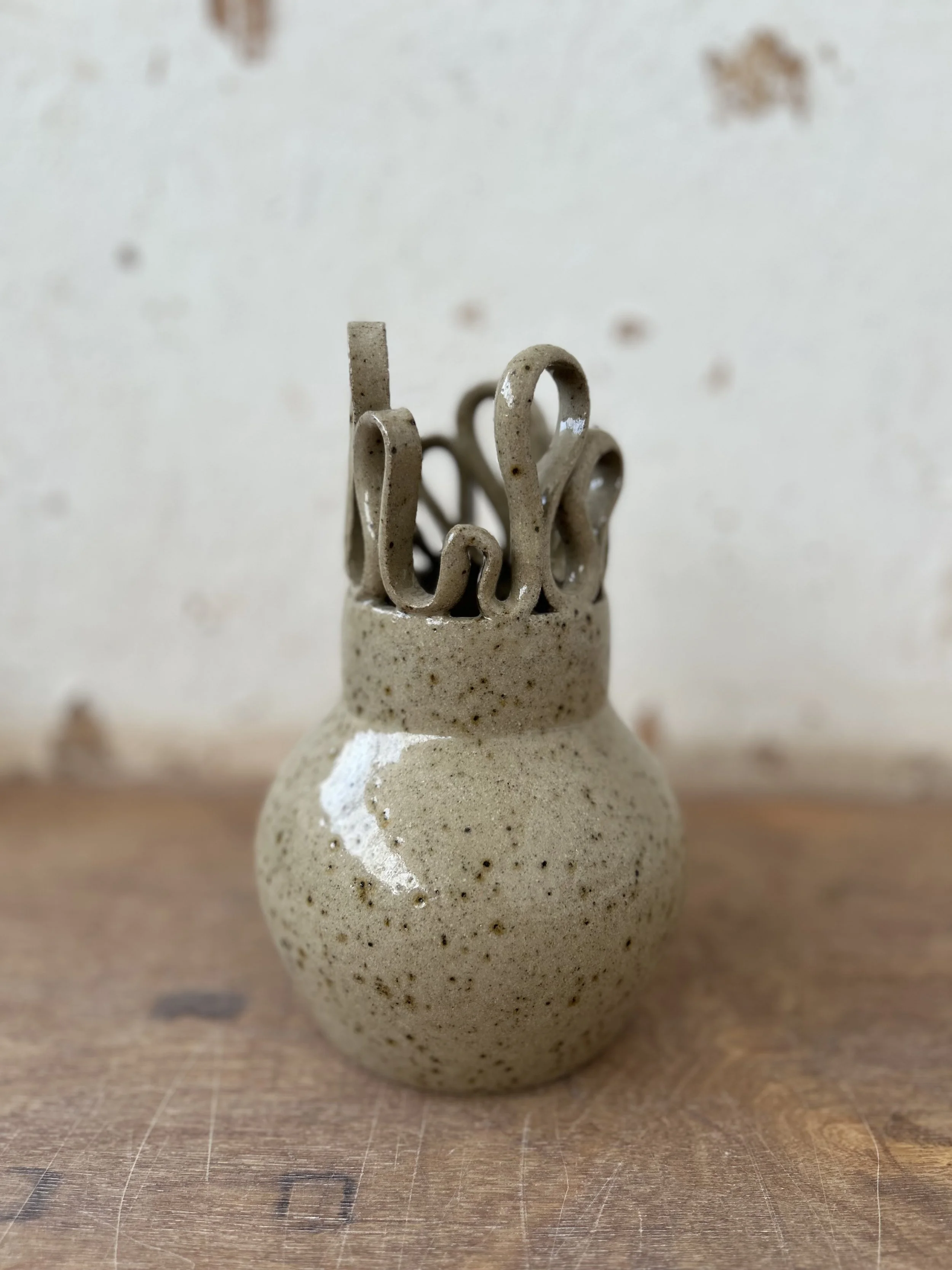 Queen vase
