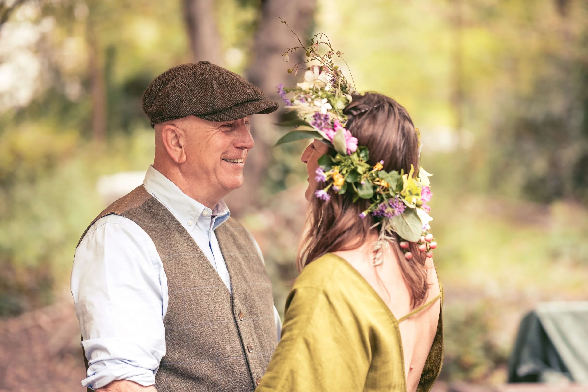 Forest husband and wife and hand fasting