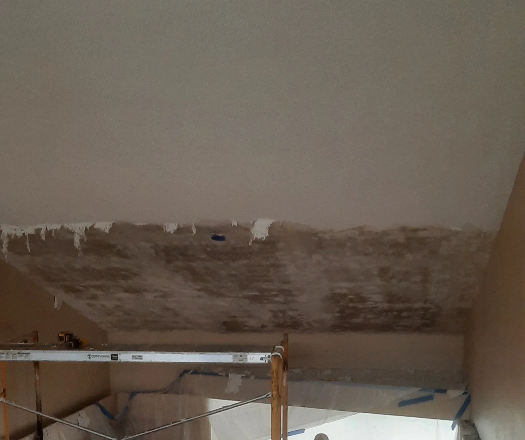 Popcorn texture removal in process