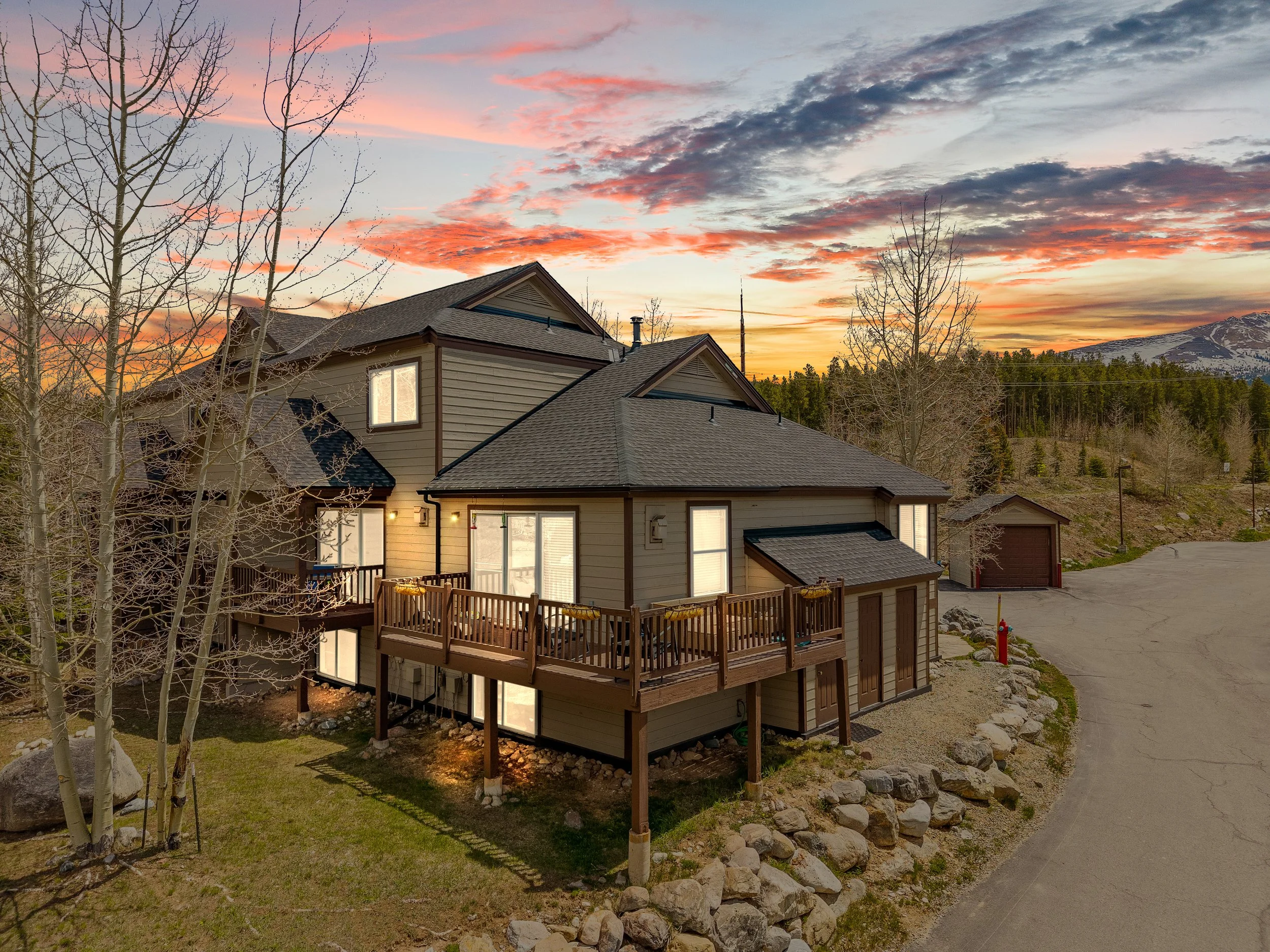 10 River Park Dr-16_final.jpg