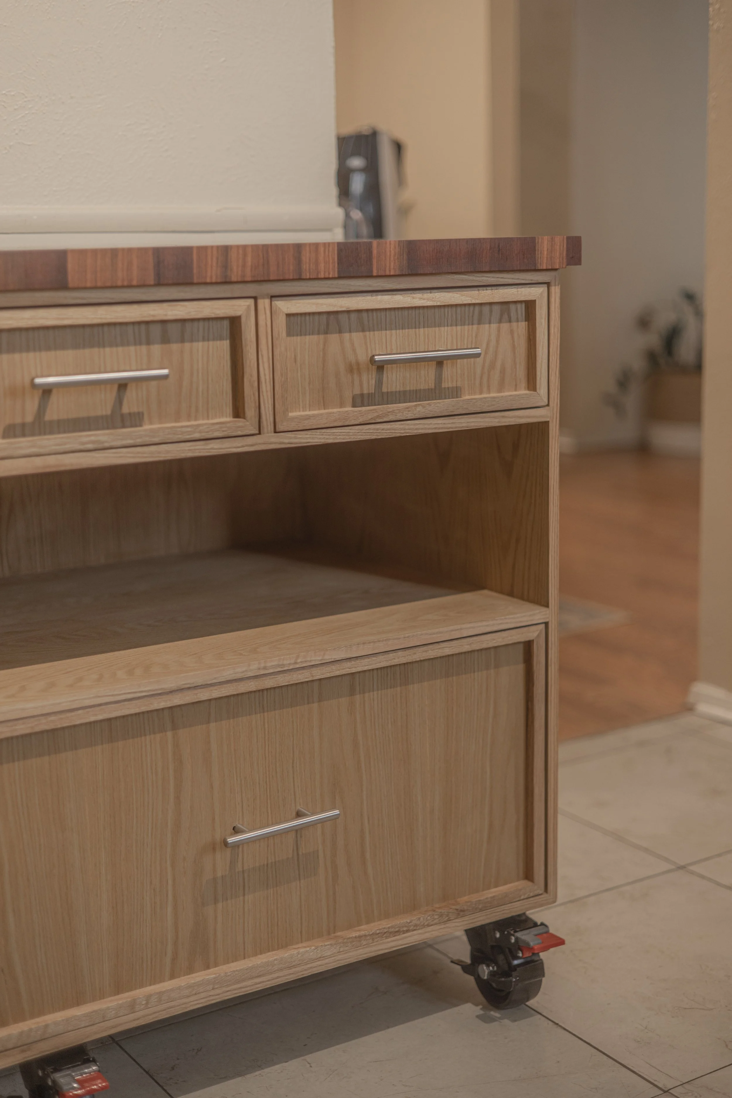 LEROY-KITCHENISLAND.jpeg