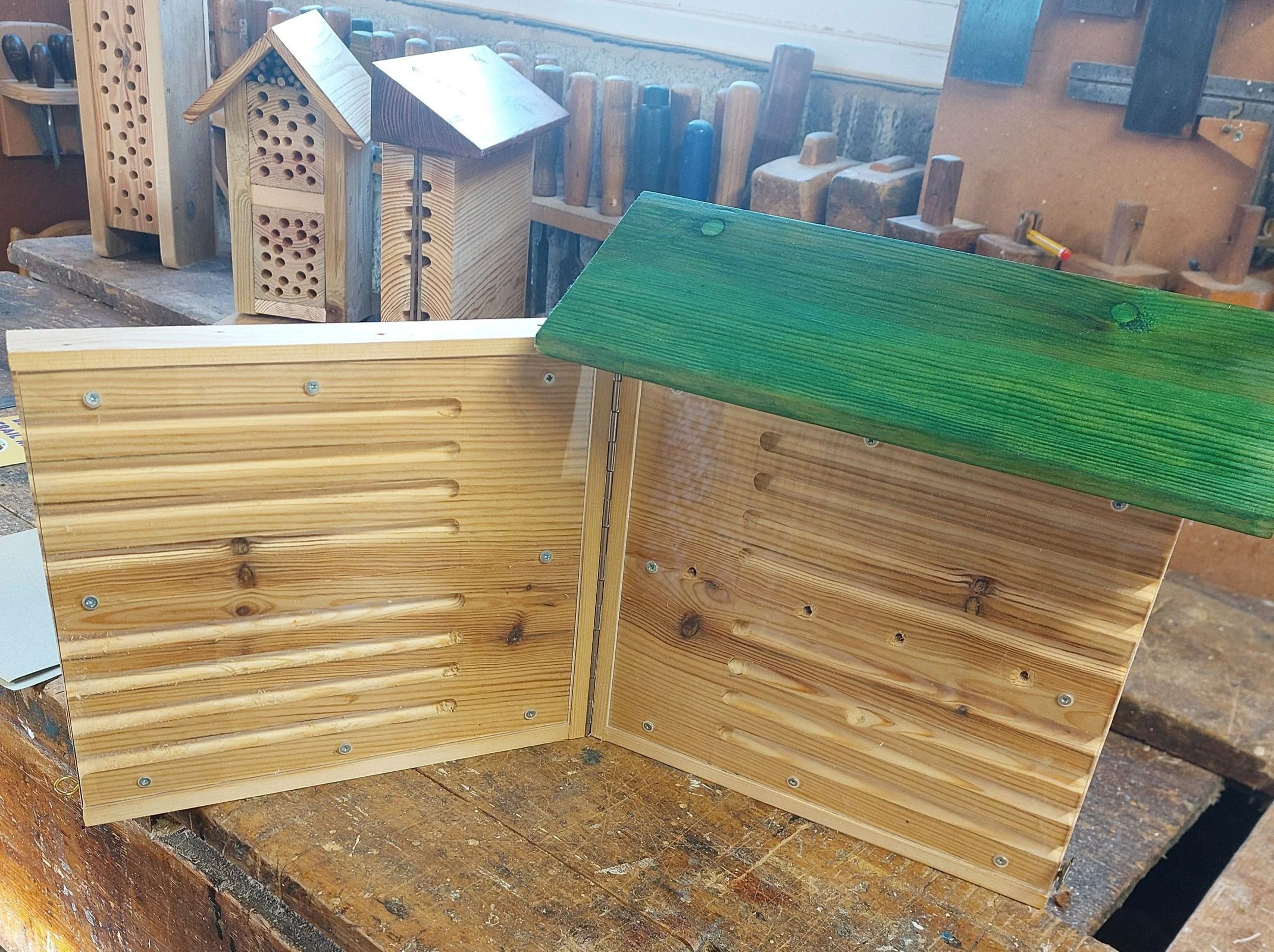 bee hotel workbench sep26.jpg