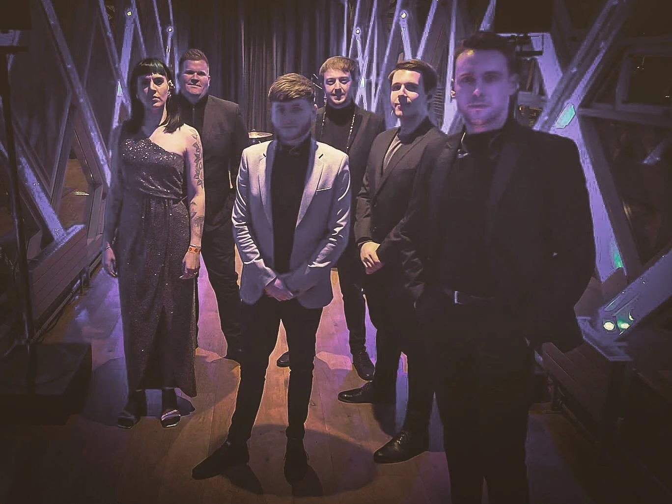 We&rsquo;re in full Christmas mode! Loving the parties, loving the venues, loving the rock and roll life. Bring it on! 

#partyseason #christmasgigs #towerbridge #partyband #liveband #livemusic