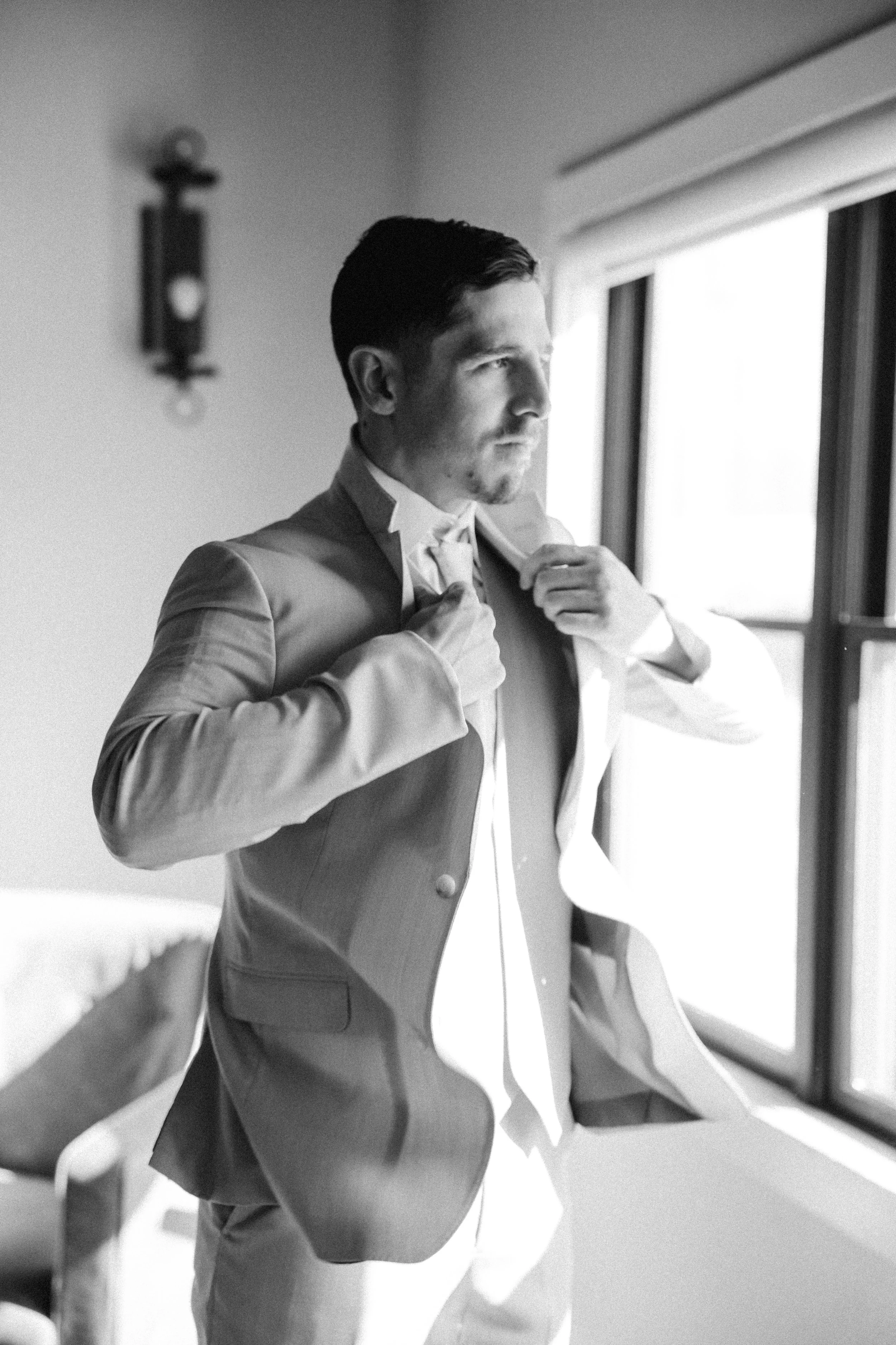 Belmont Events - Groom Portrait 01 - Kate Helen Photography.jpg