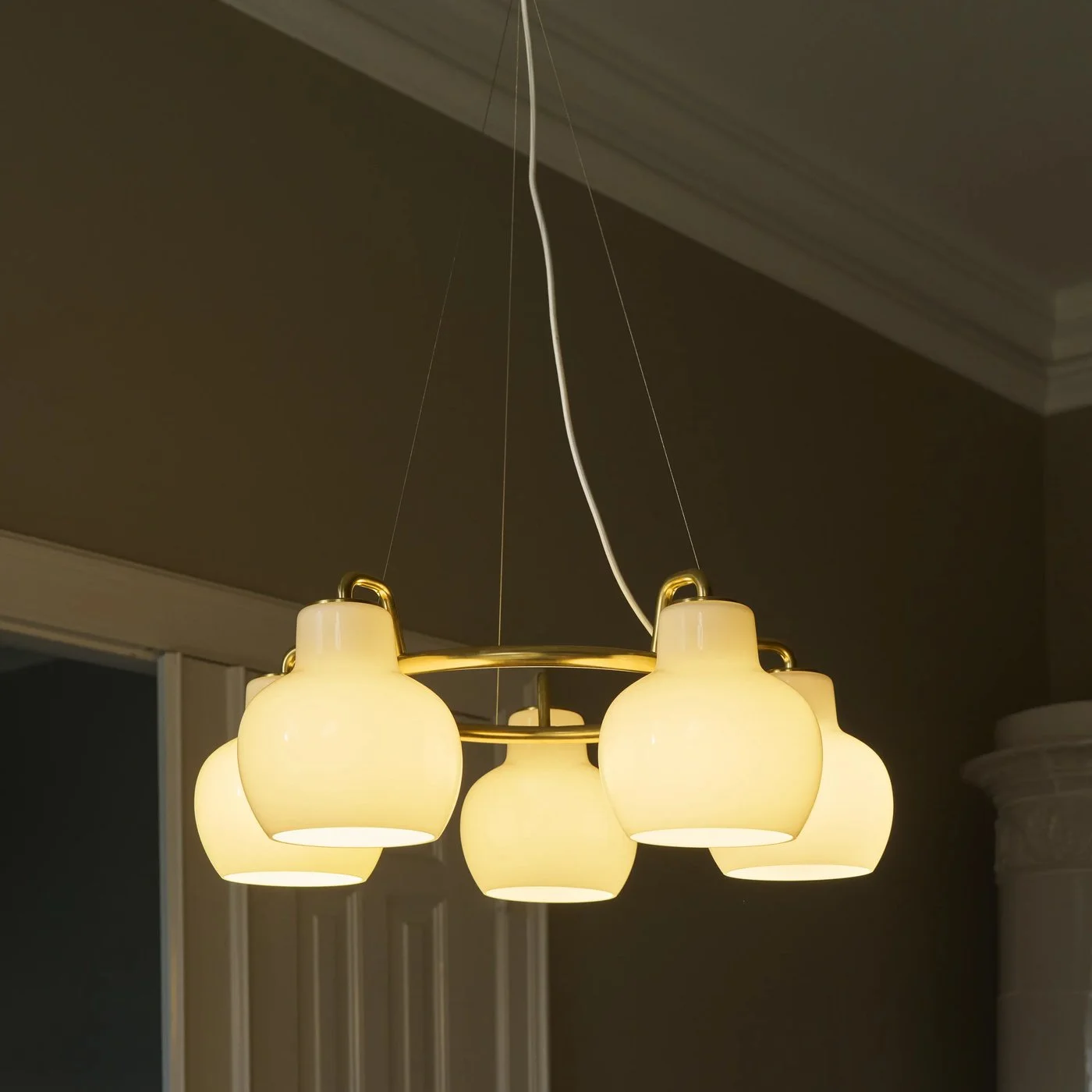 VL RING CROWN CHANDELIER