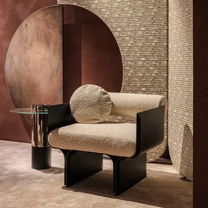 STAMI ARMCHAIR