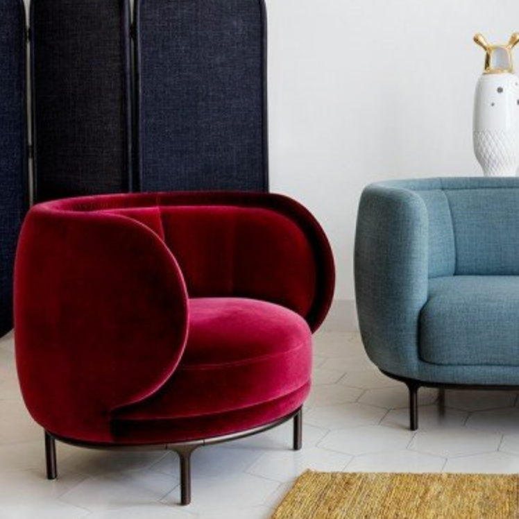 VUELTA ARMCHAIR