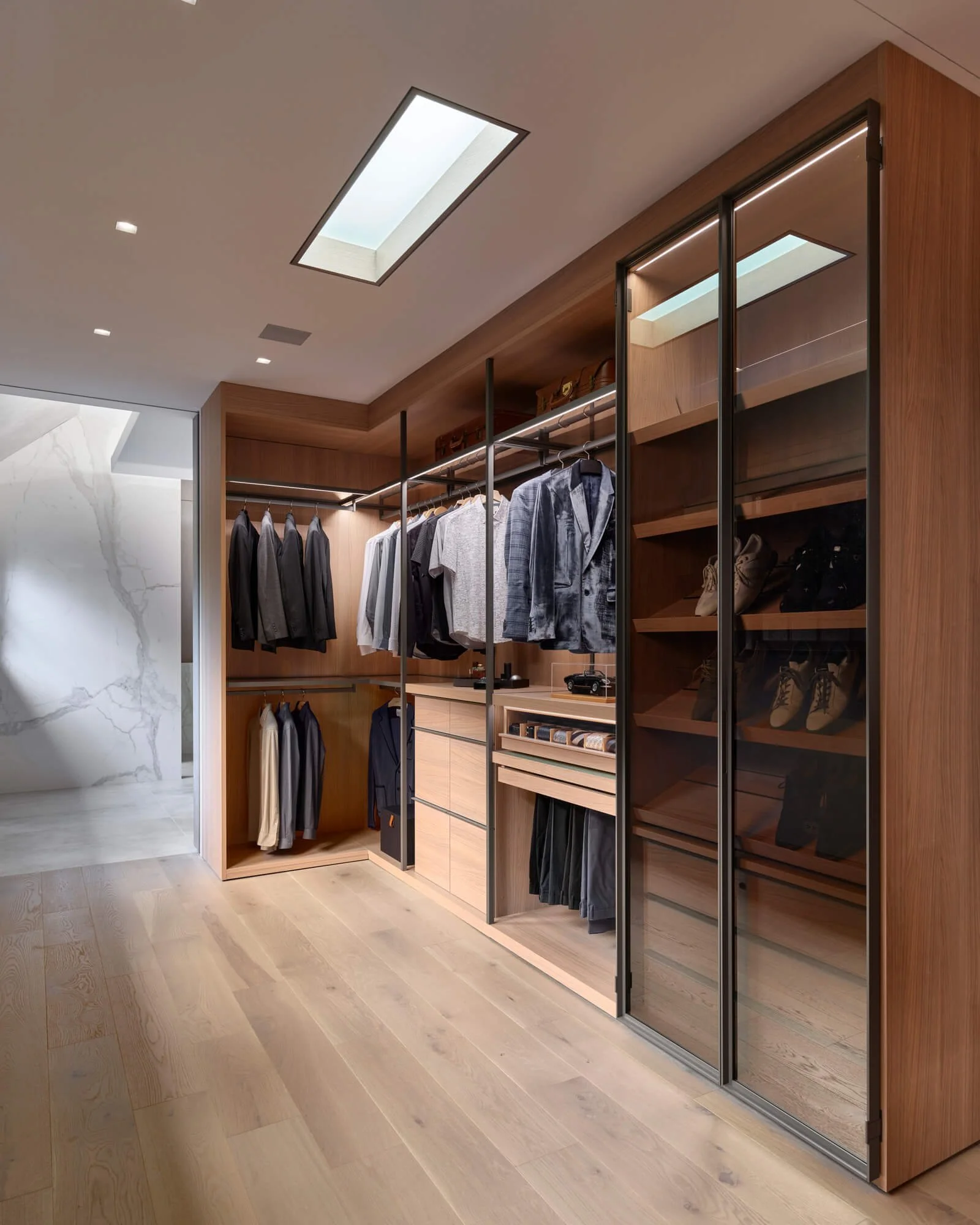 kYd-Bryn-Mawr-Primary-Suite-03.jpg