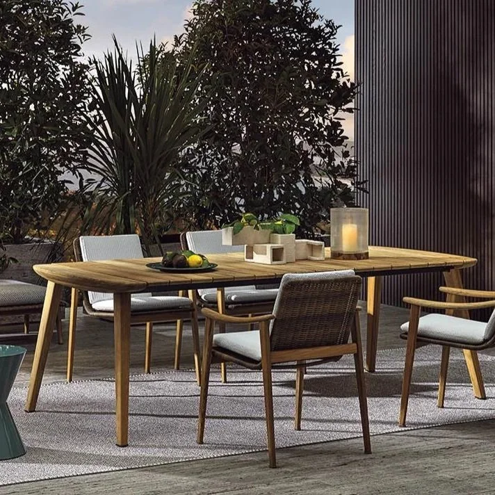 FYNN OUTDOOR DINING TABLE
