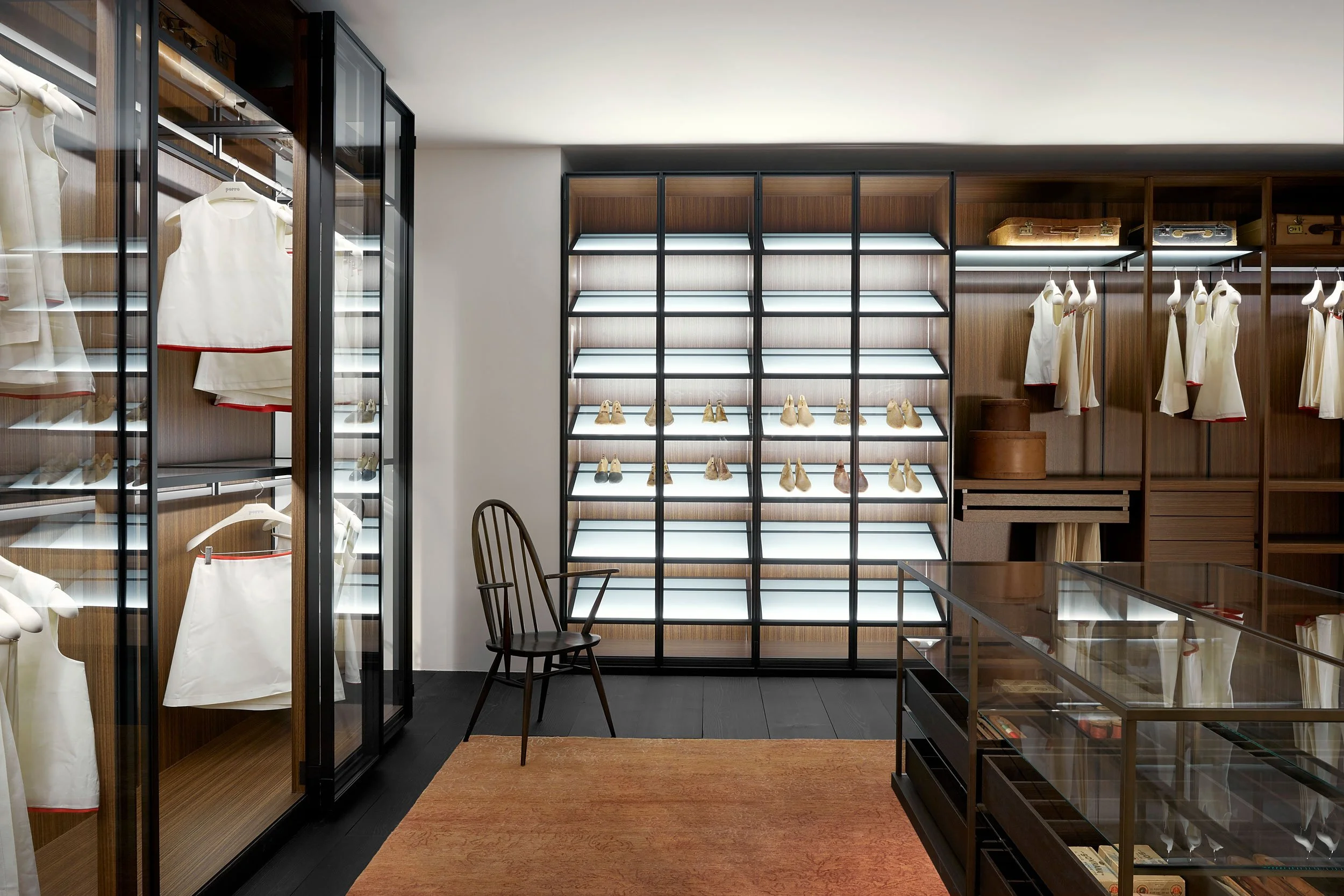 storage_dressing_011.jpg