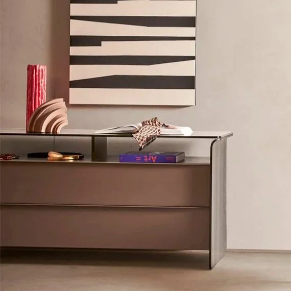 NOTA DRESSER