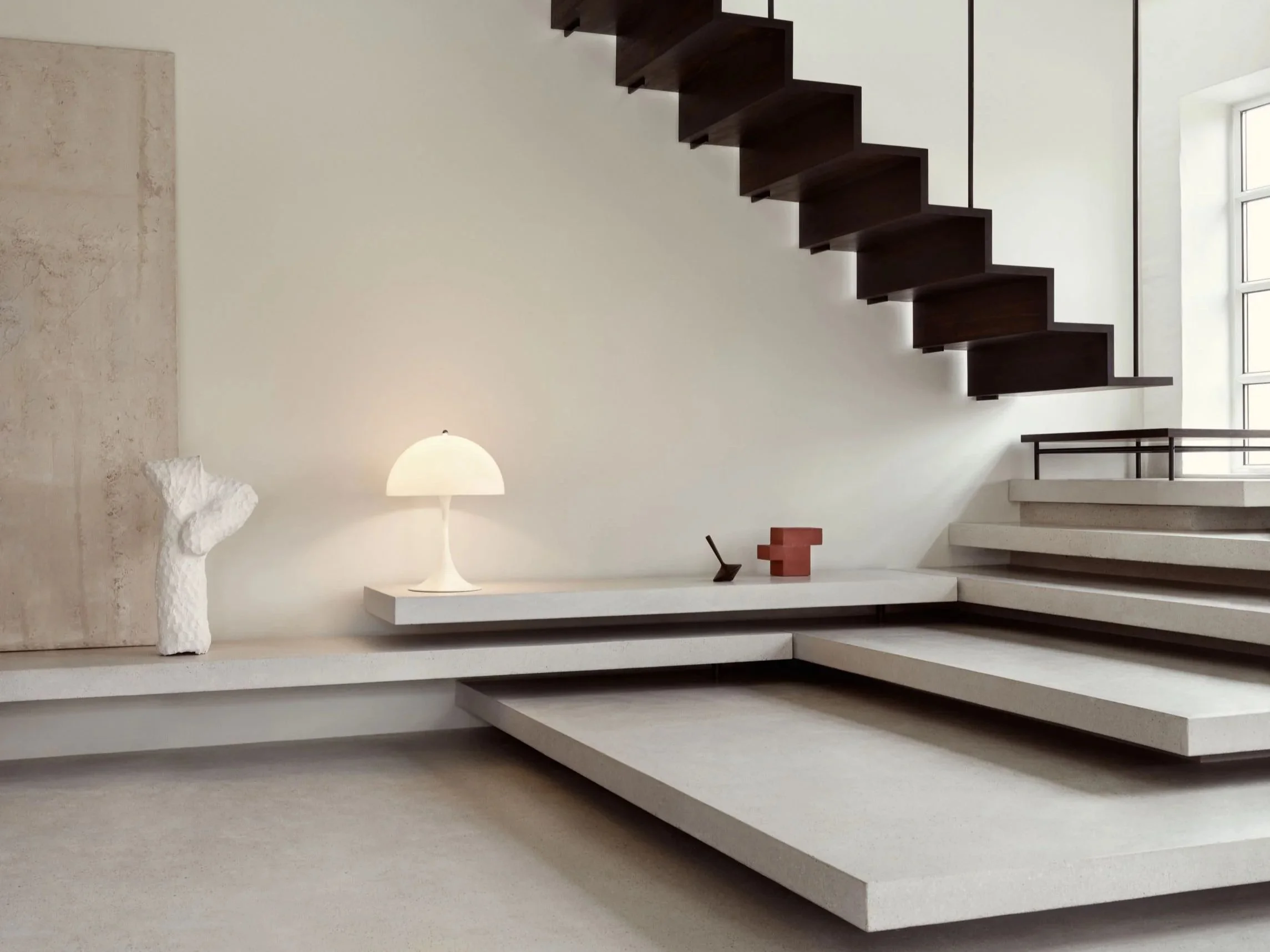 Panthella+Table_Interior+Contemporary+Fall+2018___Product_Image_louis_poulsen.jpg