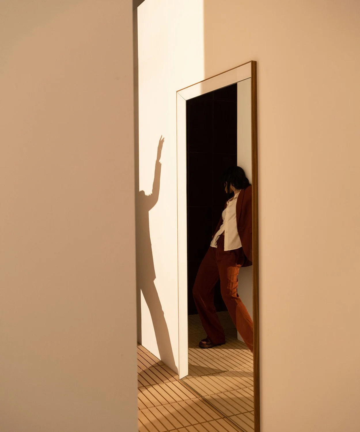 bower-studios-doorway-mirror-9a.jpg