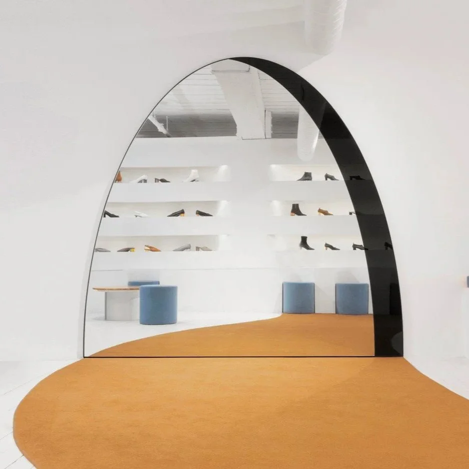 WIDE ARCHWAY