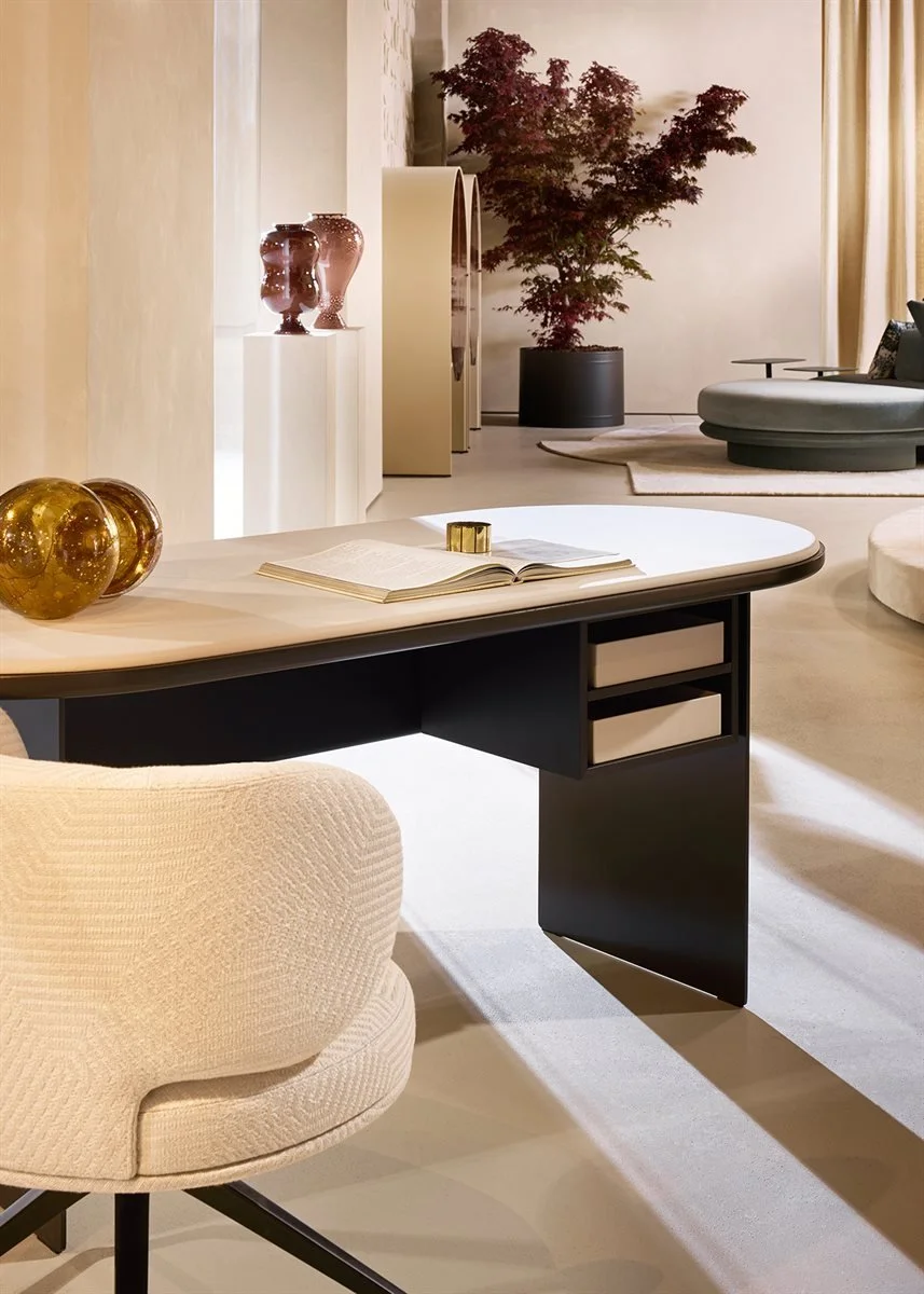 GallottiRadice_Sensei Desk_Akiko-Swivel_150RGBjpg(2).jpg