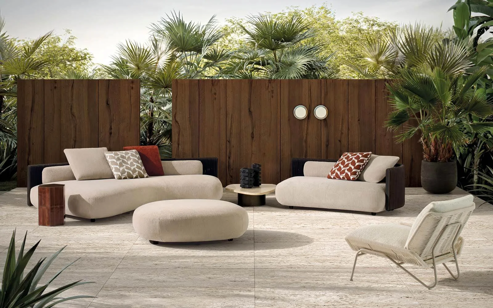 BÉZIER OUTDOOR Seating System I Design Marcio Kogan / Studio MK27