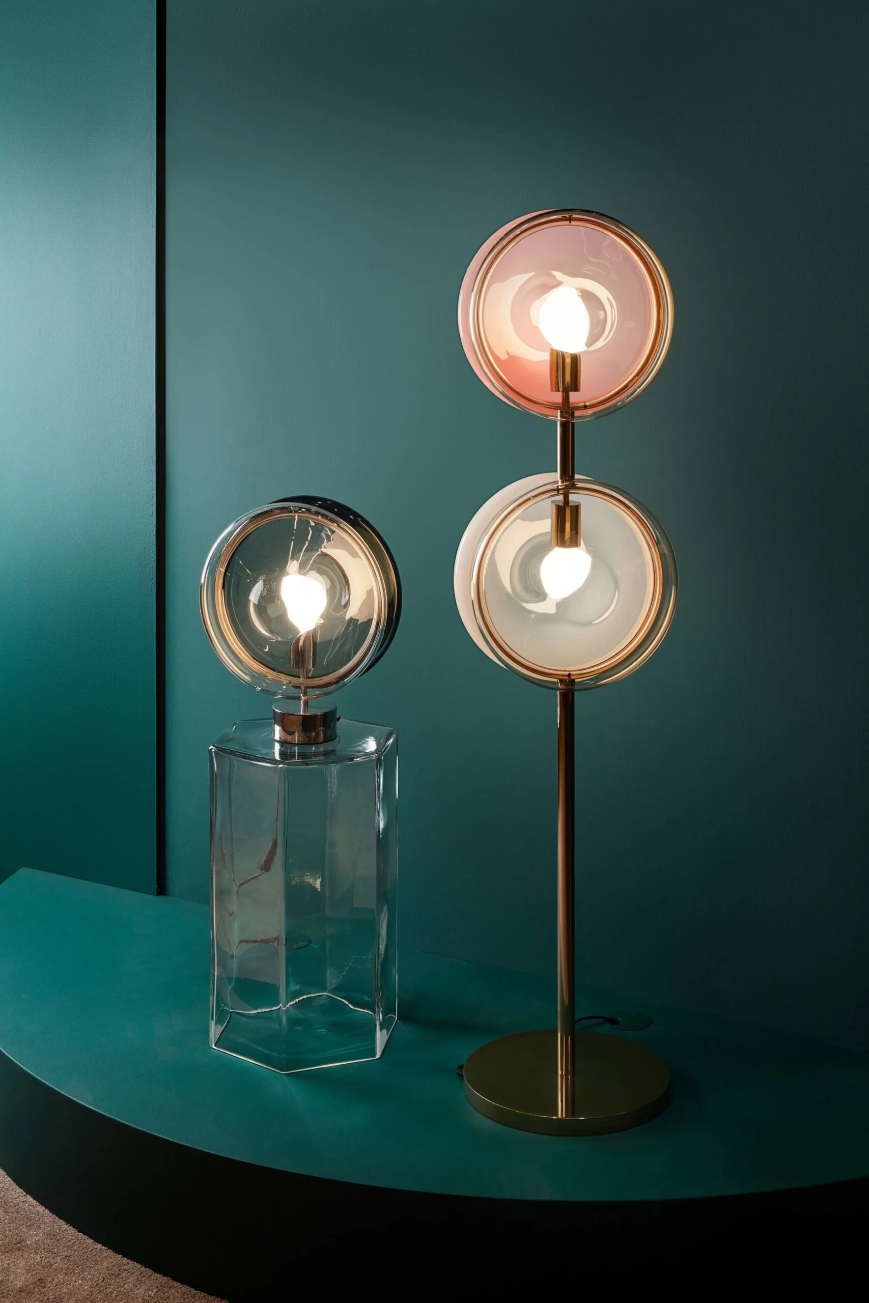 Bomma-ORBITAL-Floor-Light-White-Pink-Gold-Bomma-1-scaled.jpg