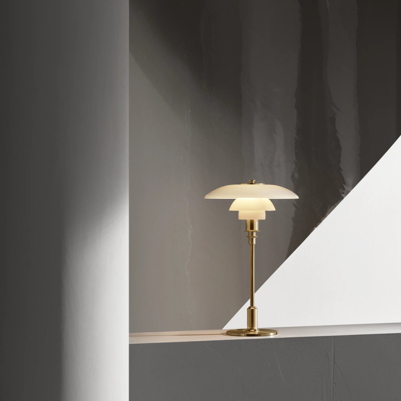 PH TABLE LAMP