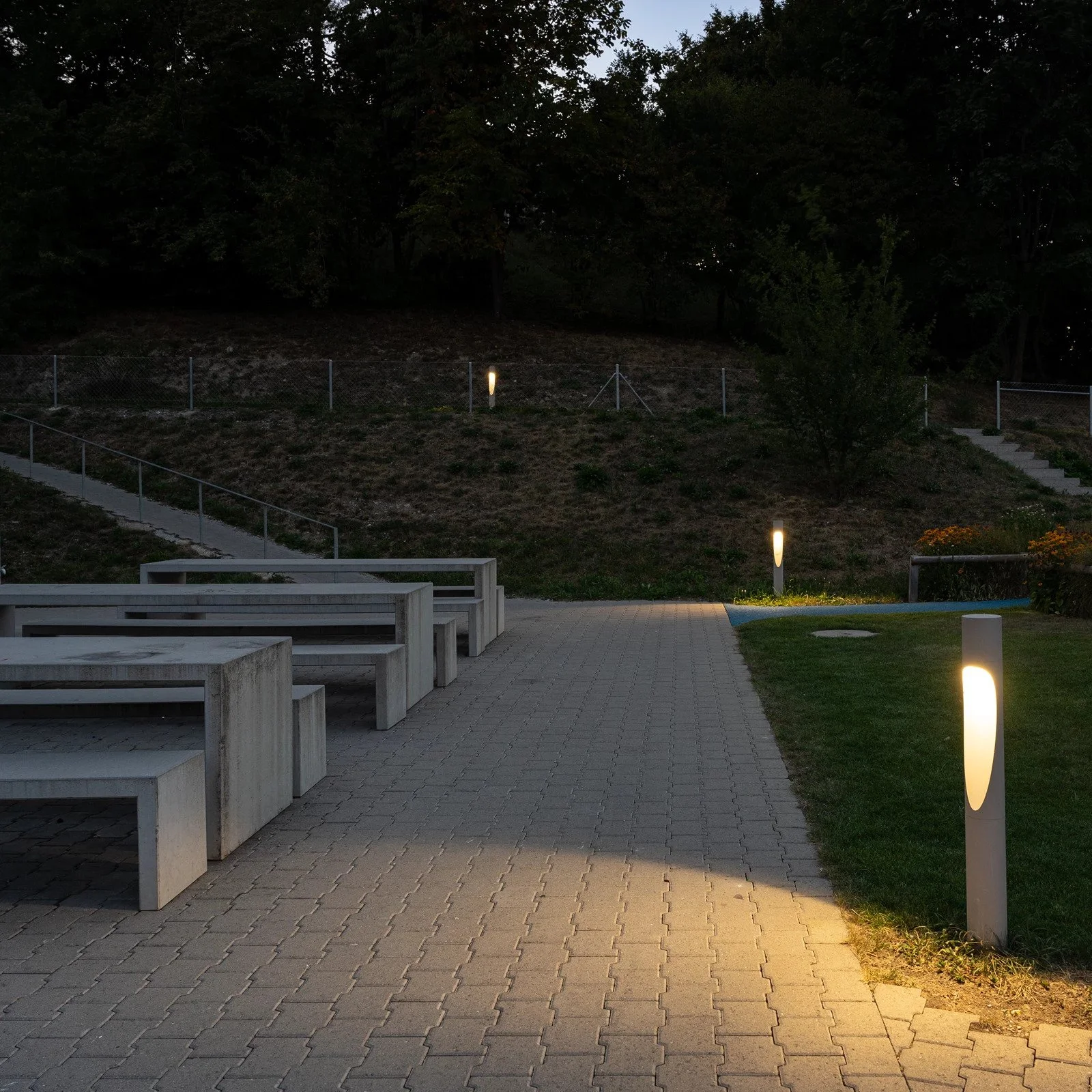 56351_56351_Flindt Bollard-Aluminium-School complex Bolligen at Bern-Switzerland.jpg
