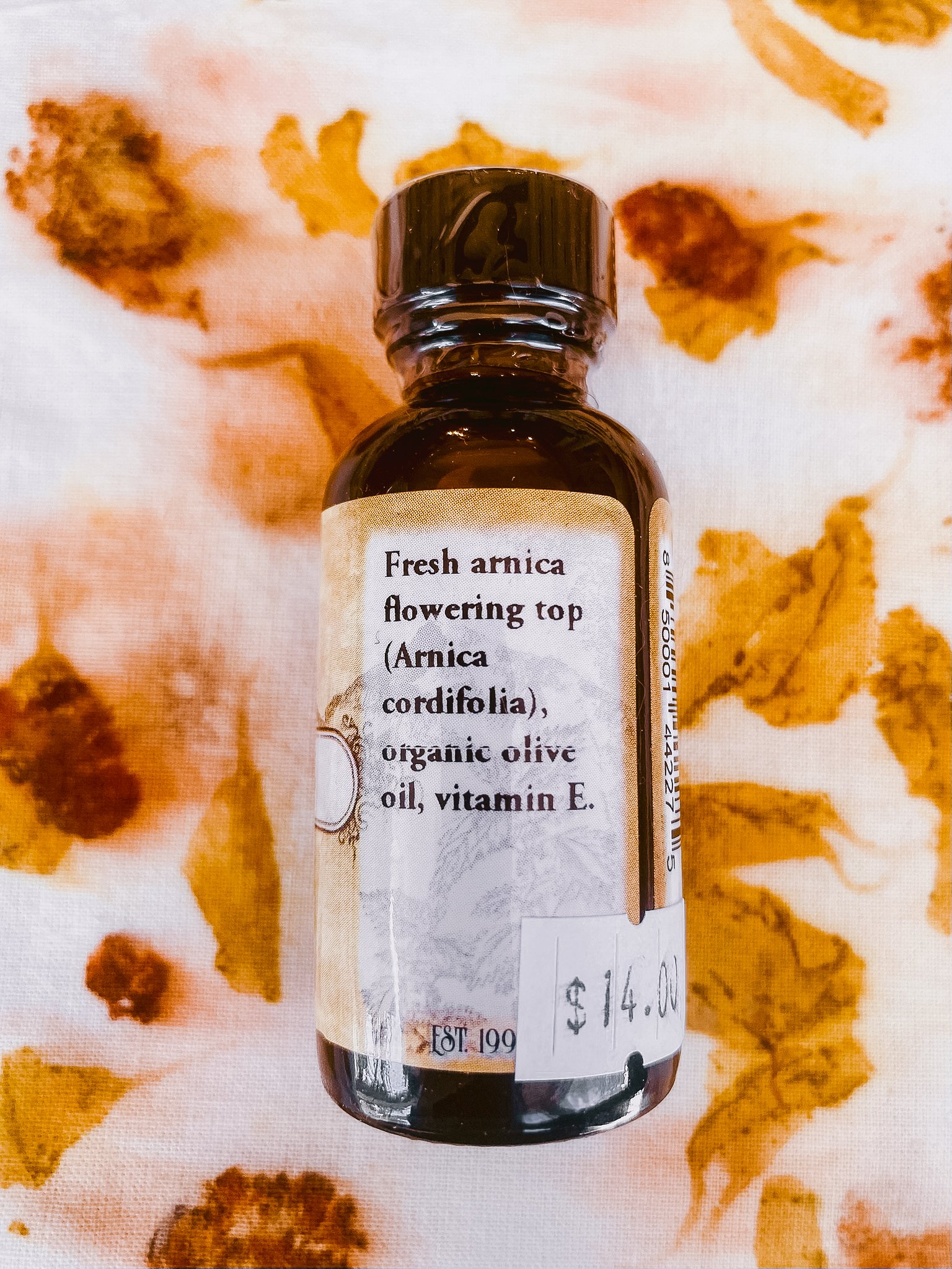 024_ArnicaOil_Back.jpg