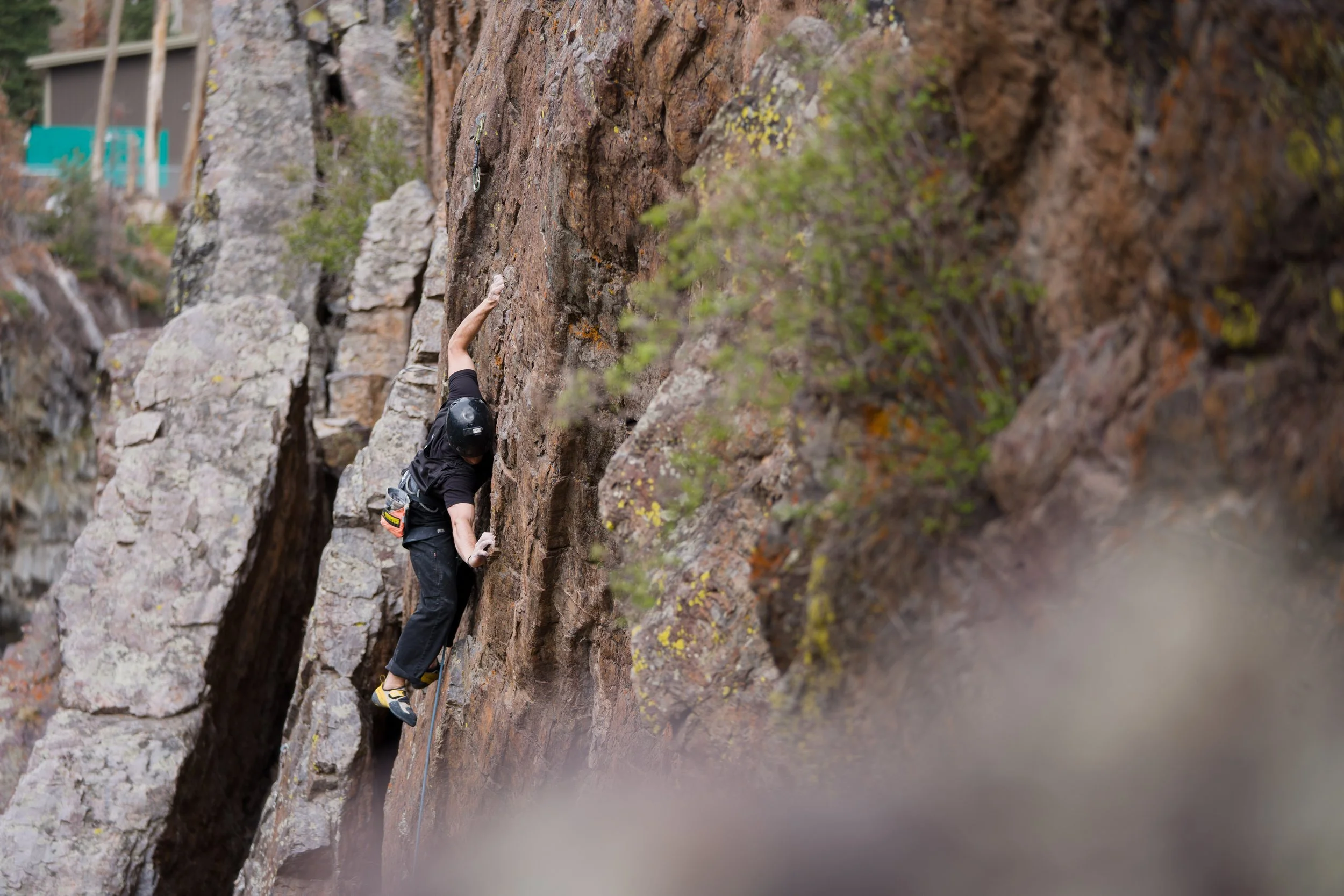 justinross_UMA-Season-2_climbing_ouray-canyon-web-ready-81.jpg