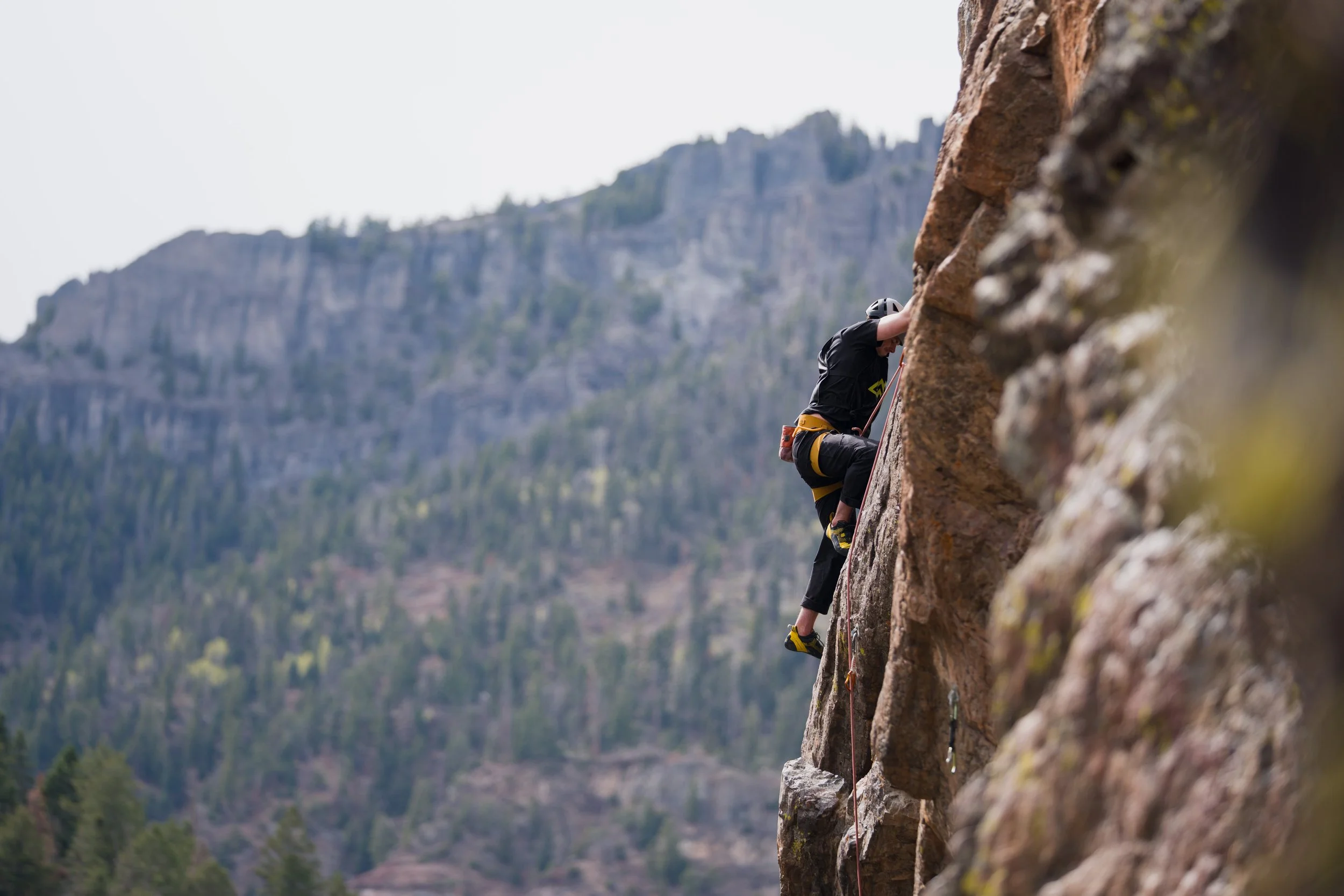 justinross_UMA-Season-2_climbing_ouray-canyon-web-ready-228.jpg