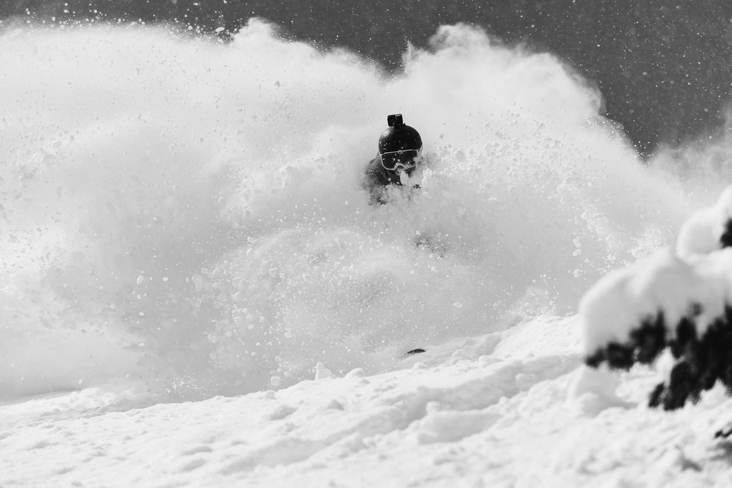 justinross_UMA-Season-2_freeride_silverton-mountain_web ready-66.jpg