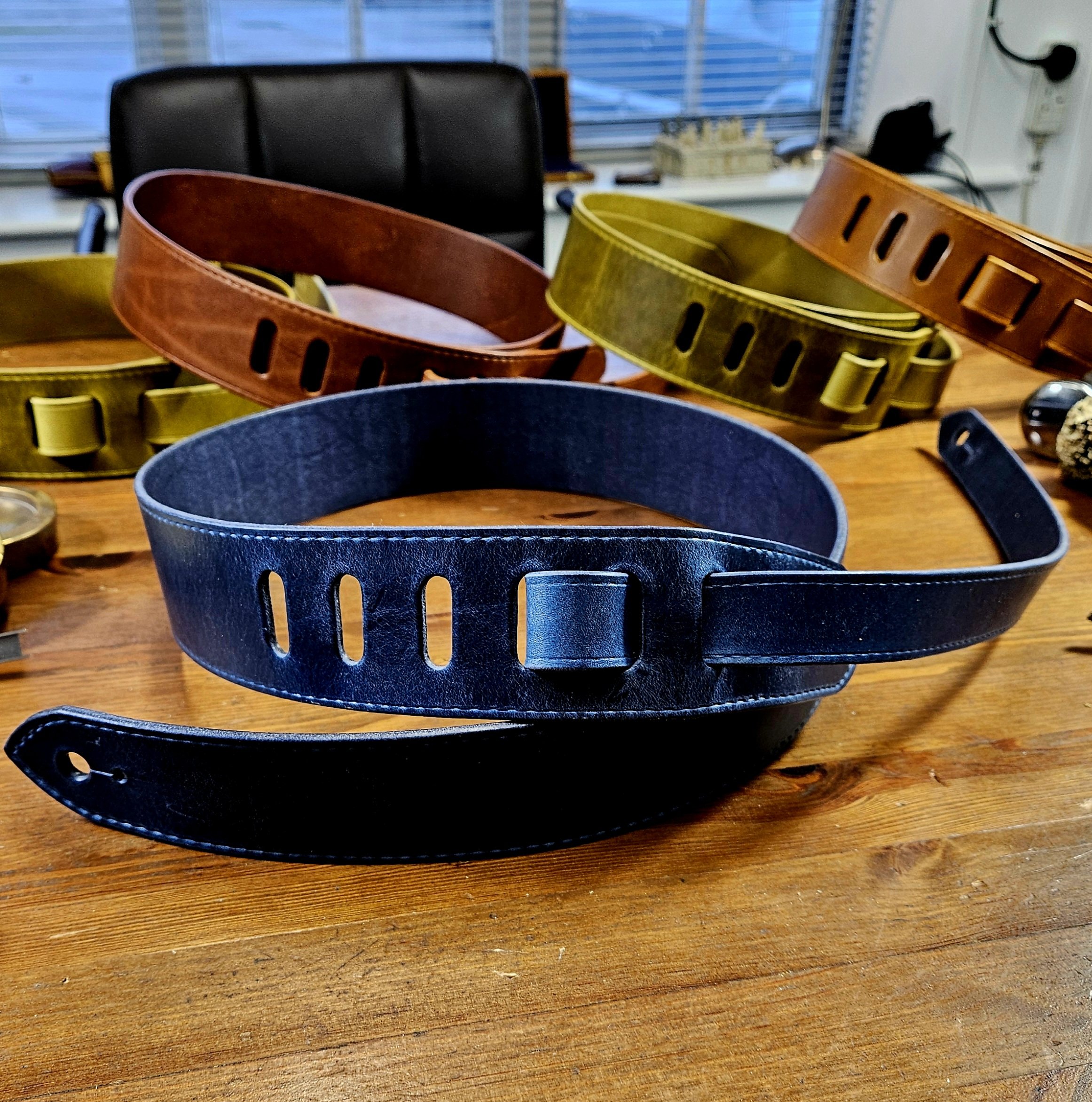 Hand made leather guitar strap. Made in UK.