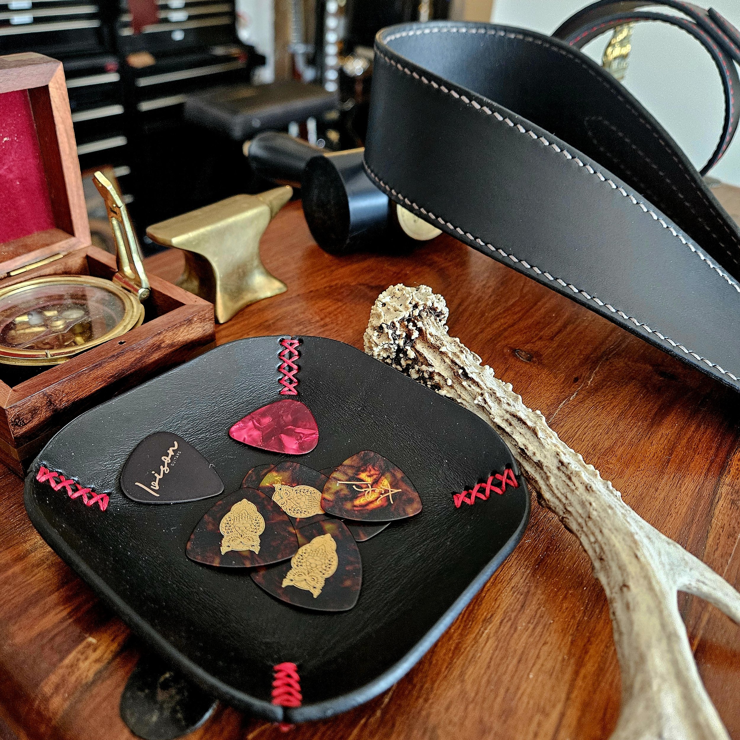 Hand made, hand stitched leather guitar strap. Highest quality UK sourced leather. Made to measure.
