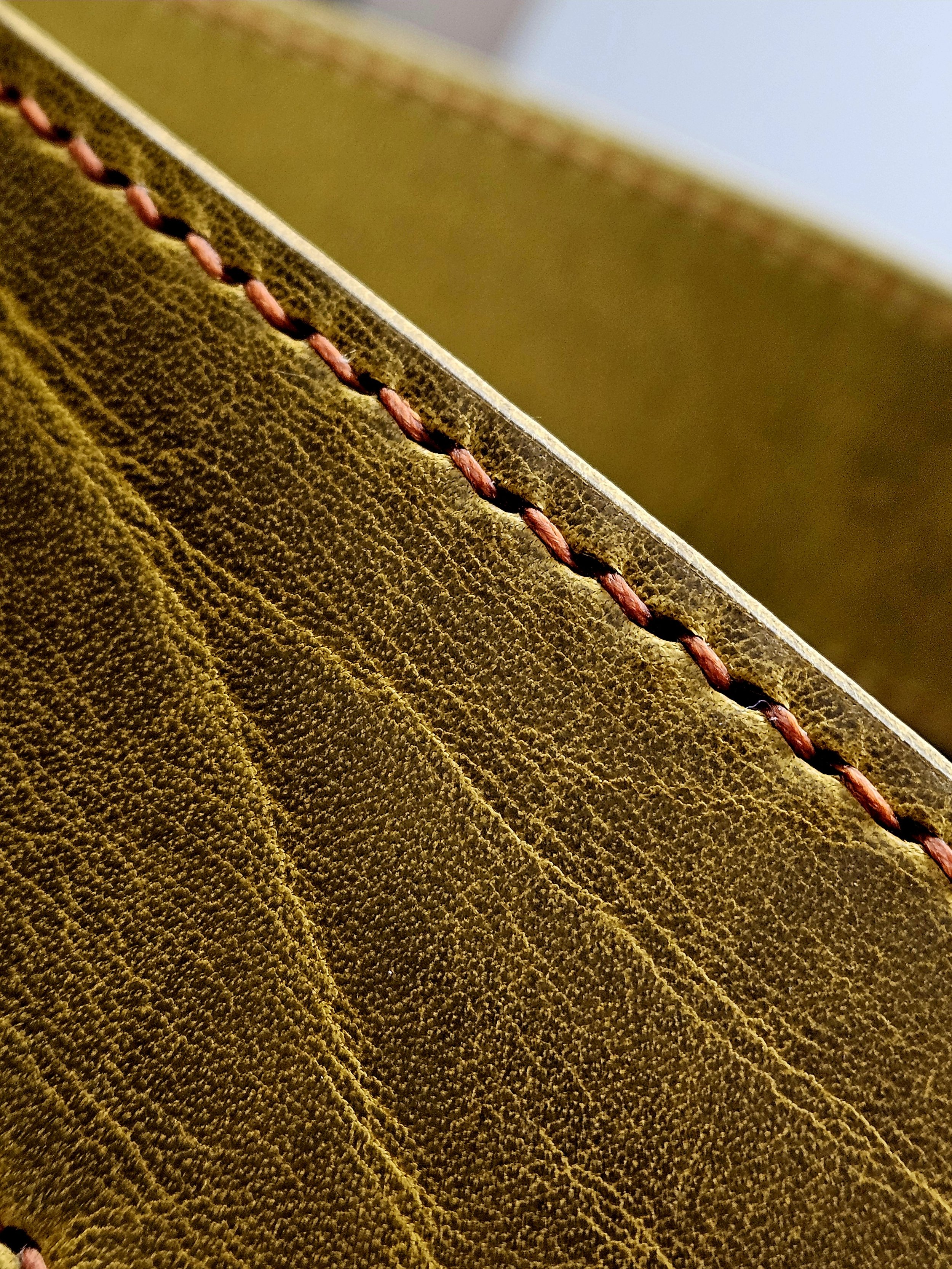 Hand made leather guitar strap. Hand stitched. Solid brass buckle. Made in UK.