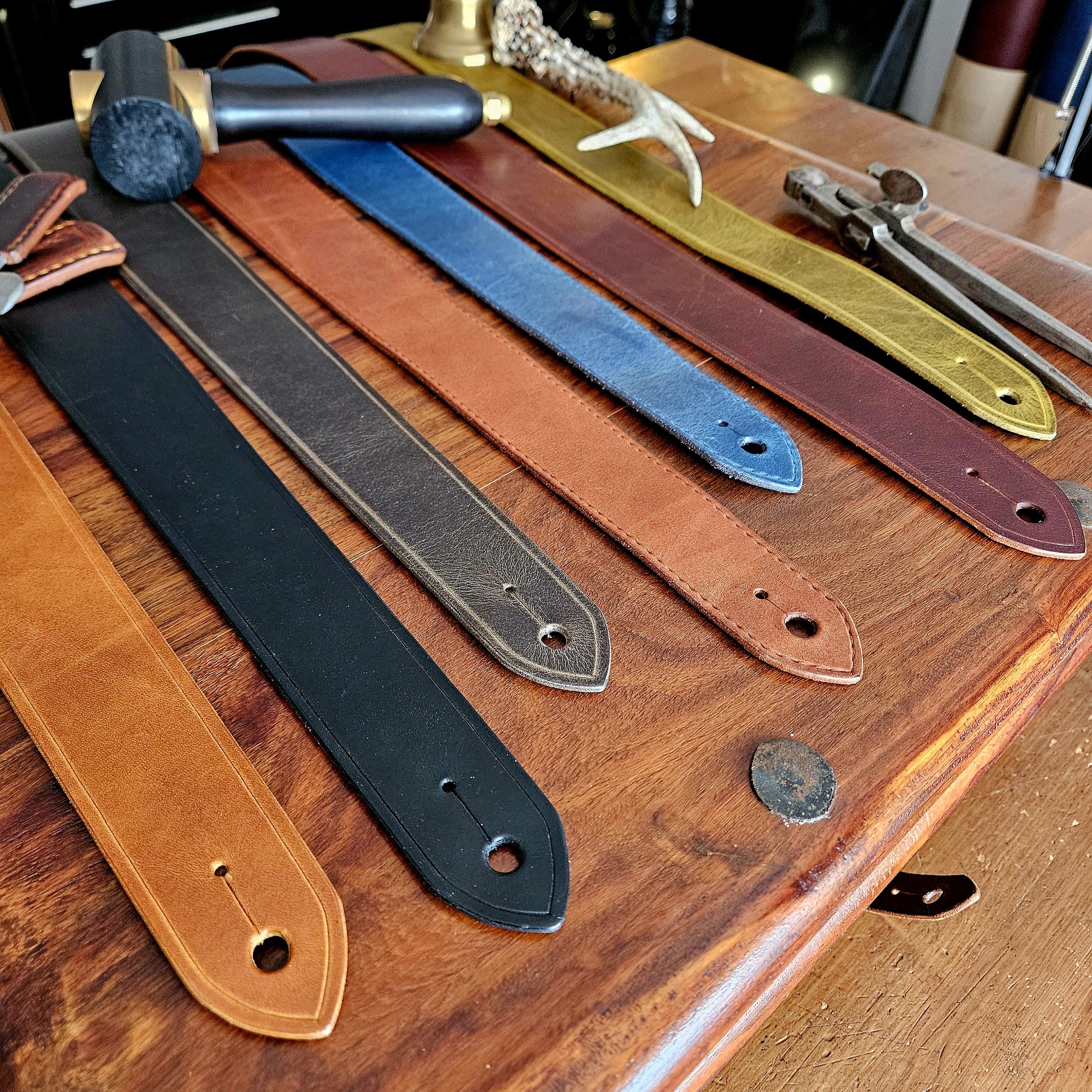 Hand made leather guitar strap. Made in UK.