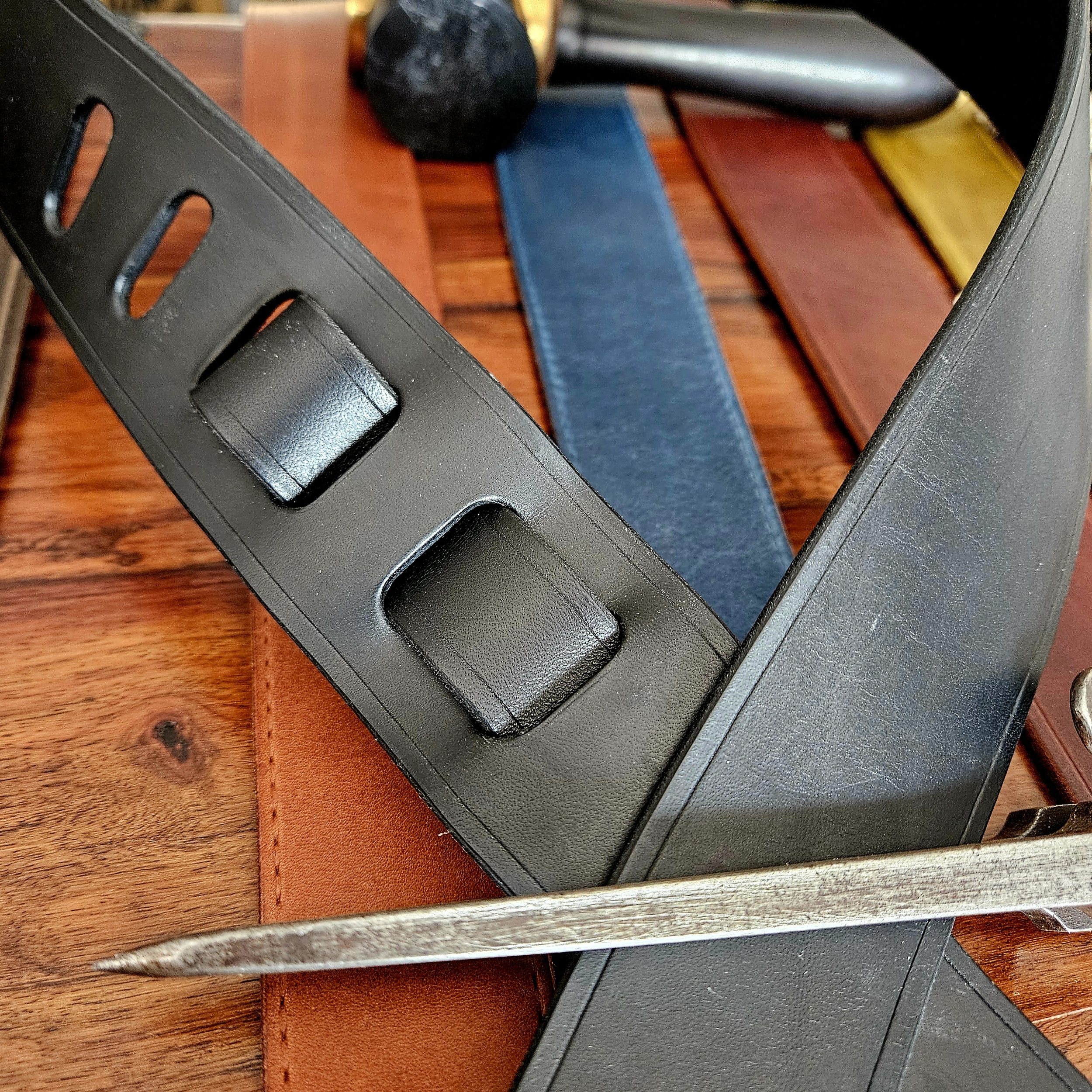 Hand made leather guitar strap. Made in UK.