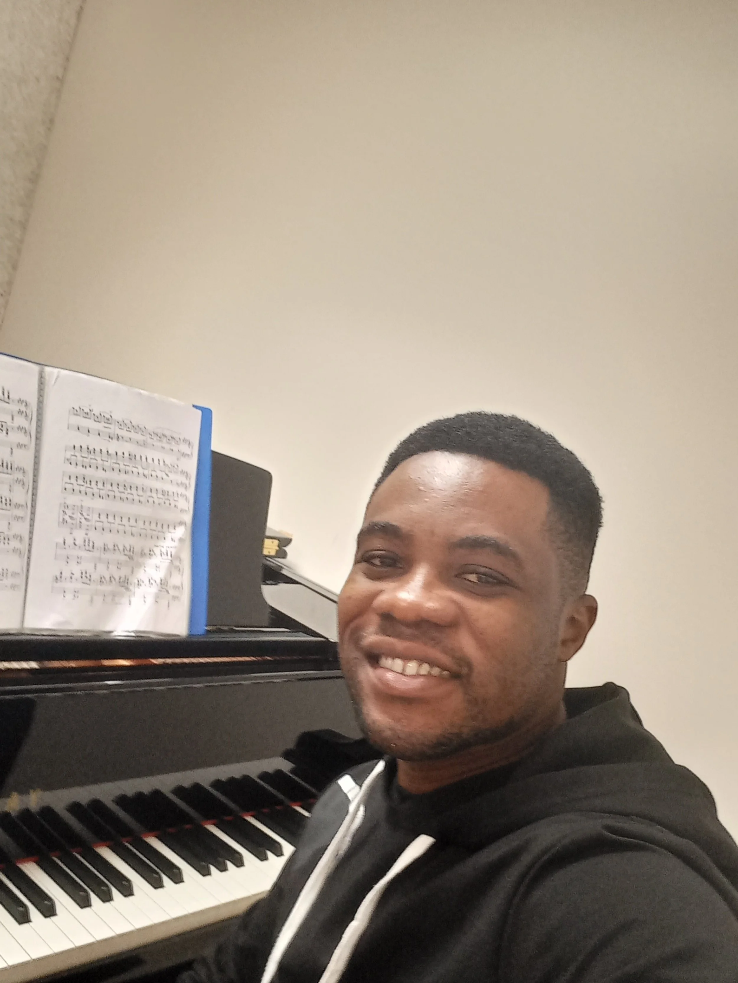 Ibukun: Online Piano Teacher