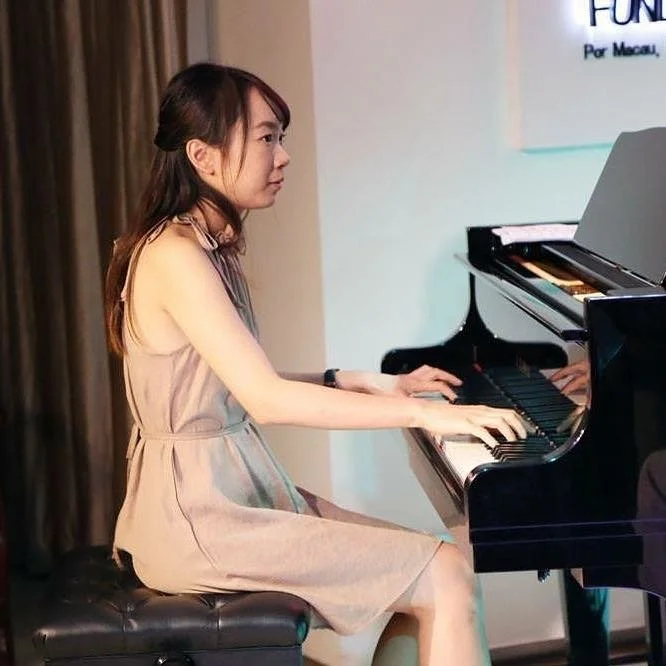 Jennifer: Online Piano Teacher