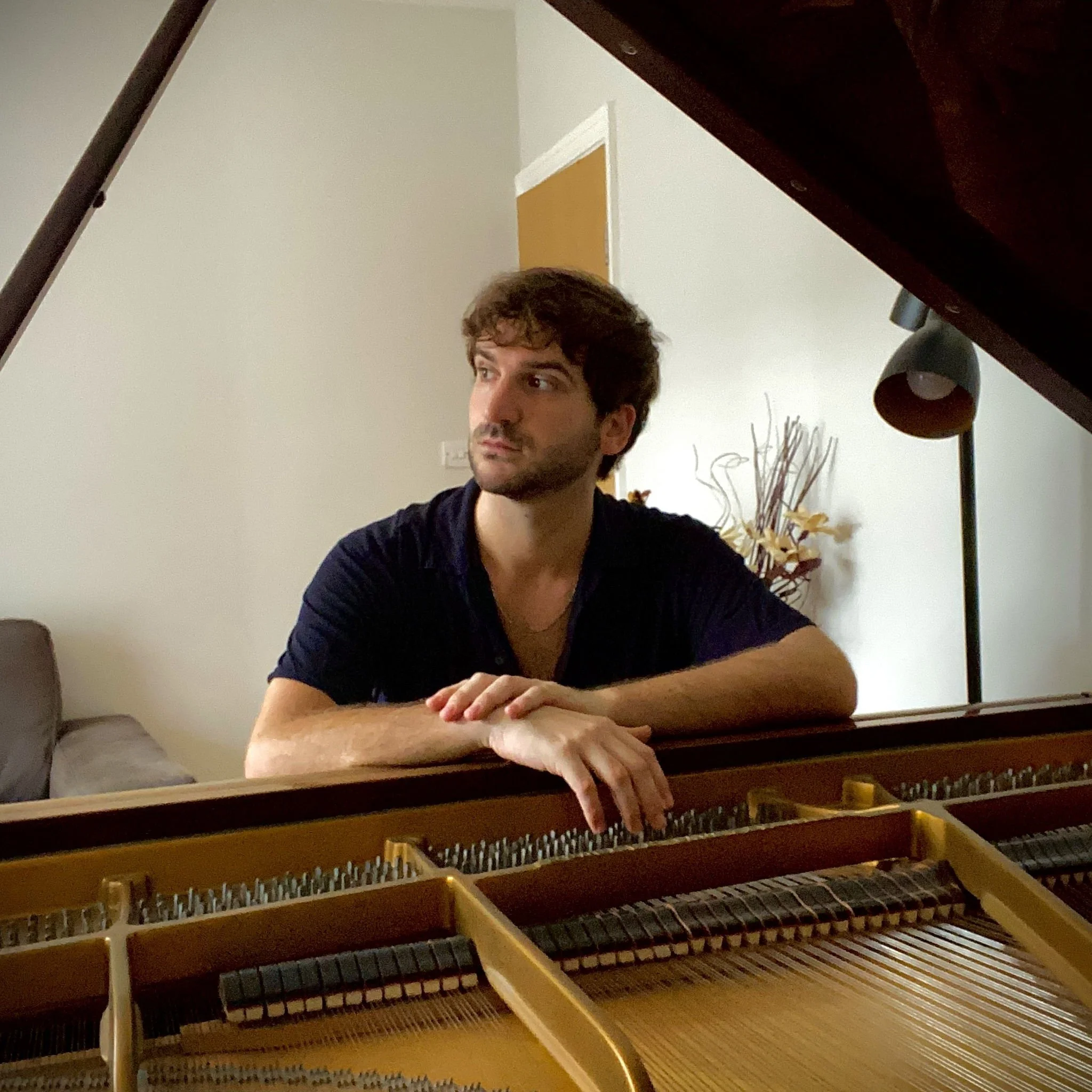 Nicolas: Online Piano Teacher