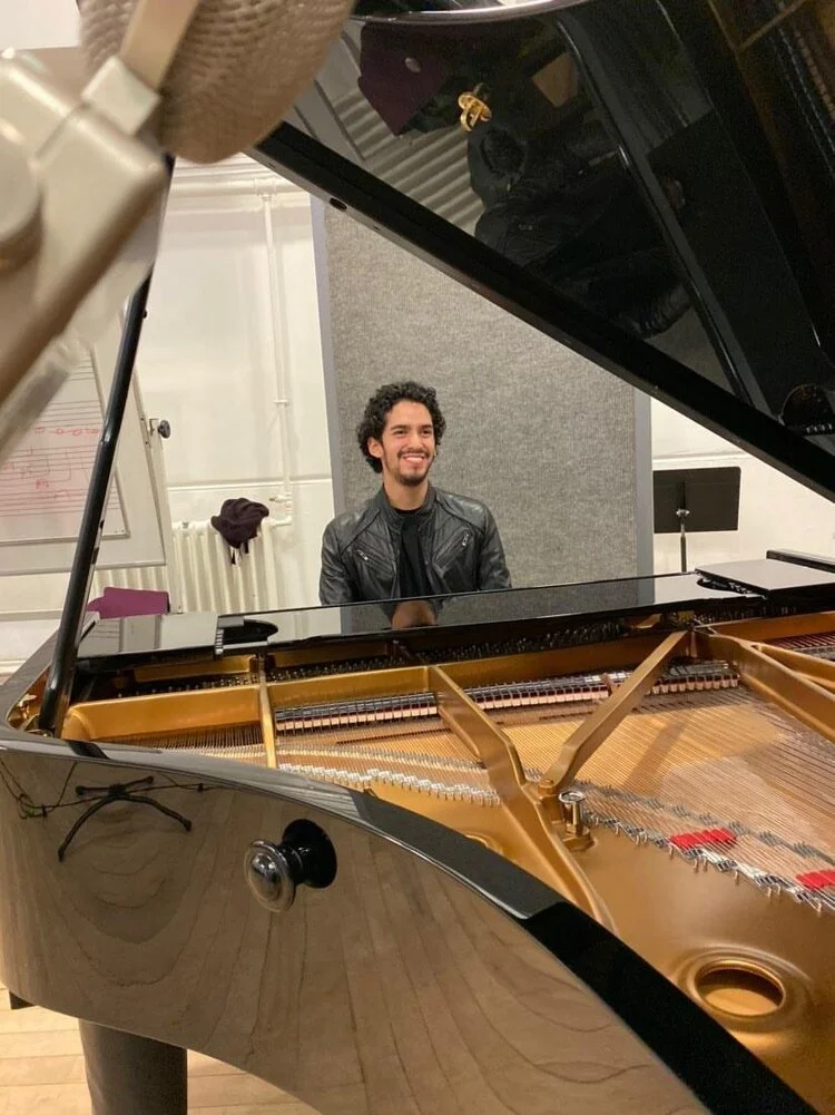 Carlos: Online Piano Teacher