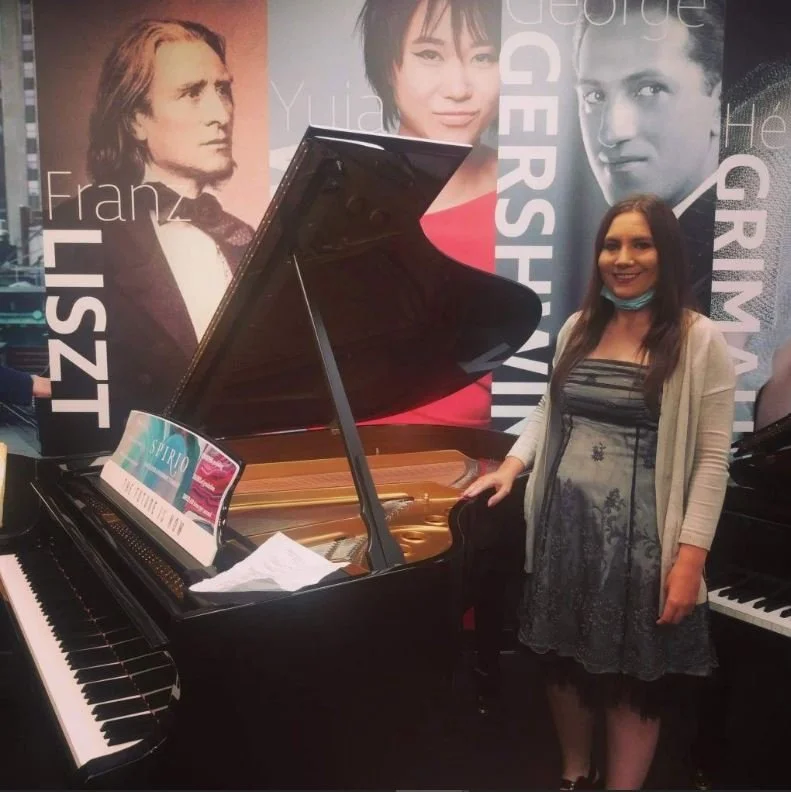 Christina: Online Piano Teacher