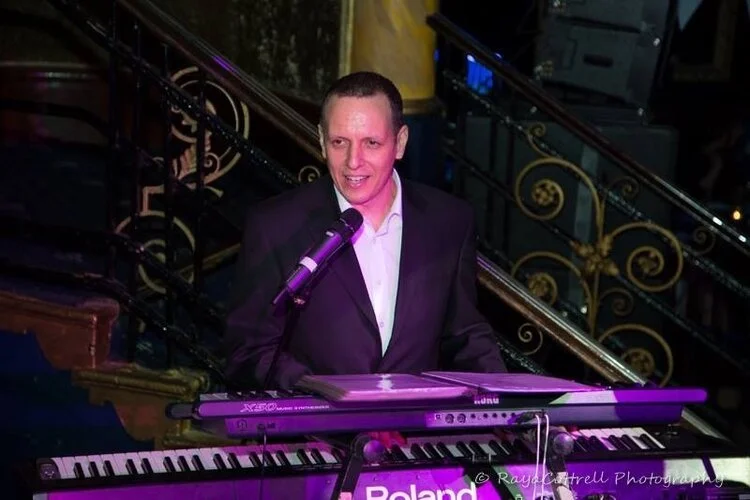 Dror: Online Piano Teacher