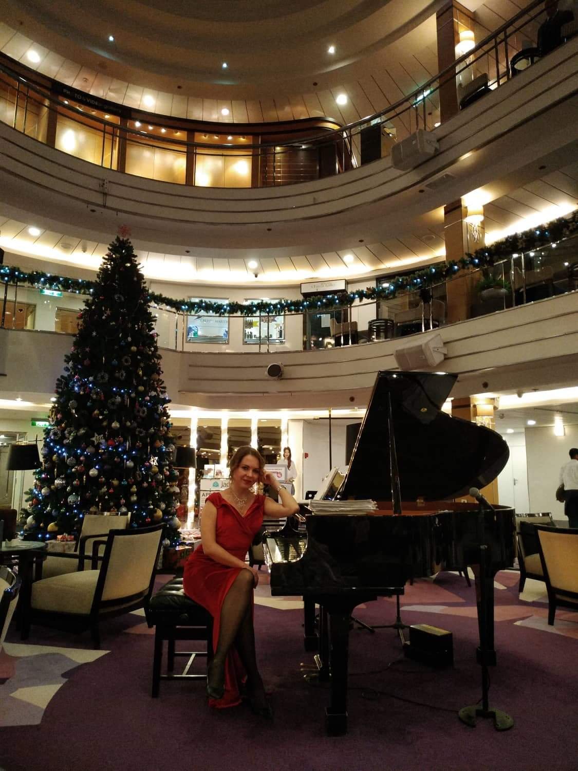 Elina: Online Piano Teacher