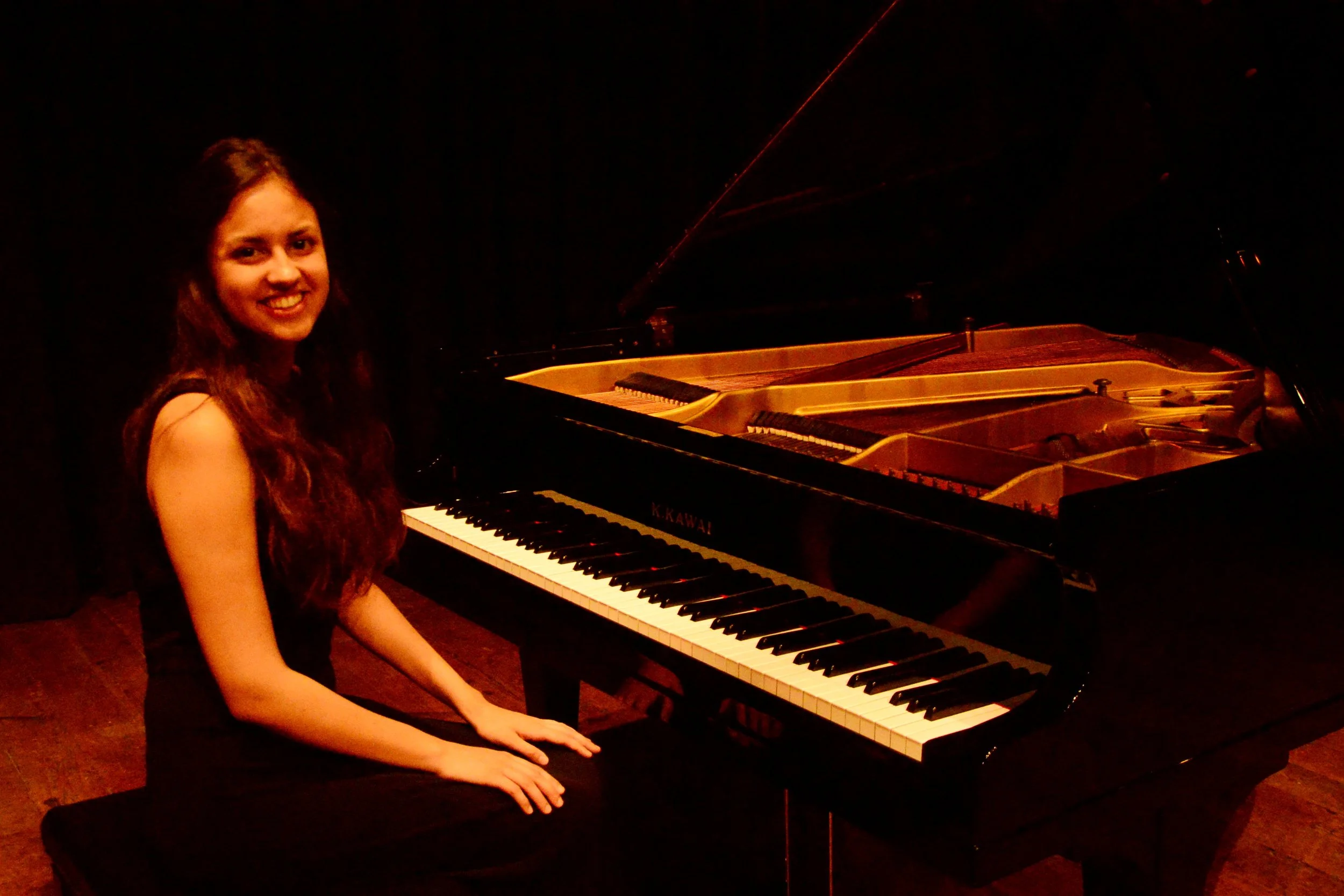 Fruzsina: Online Piano Teacher