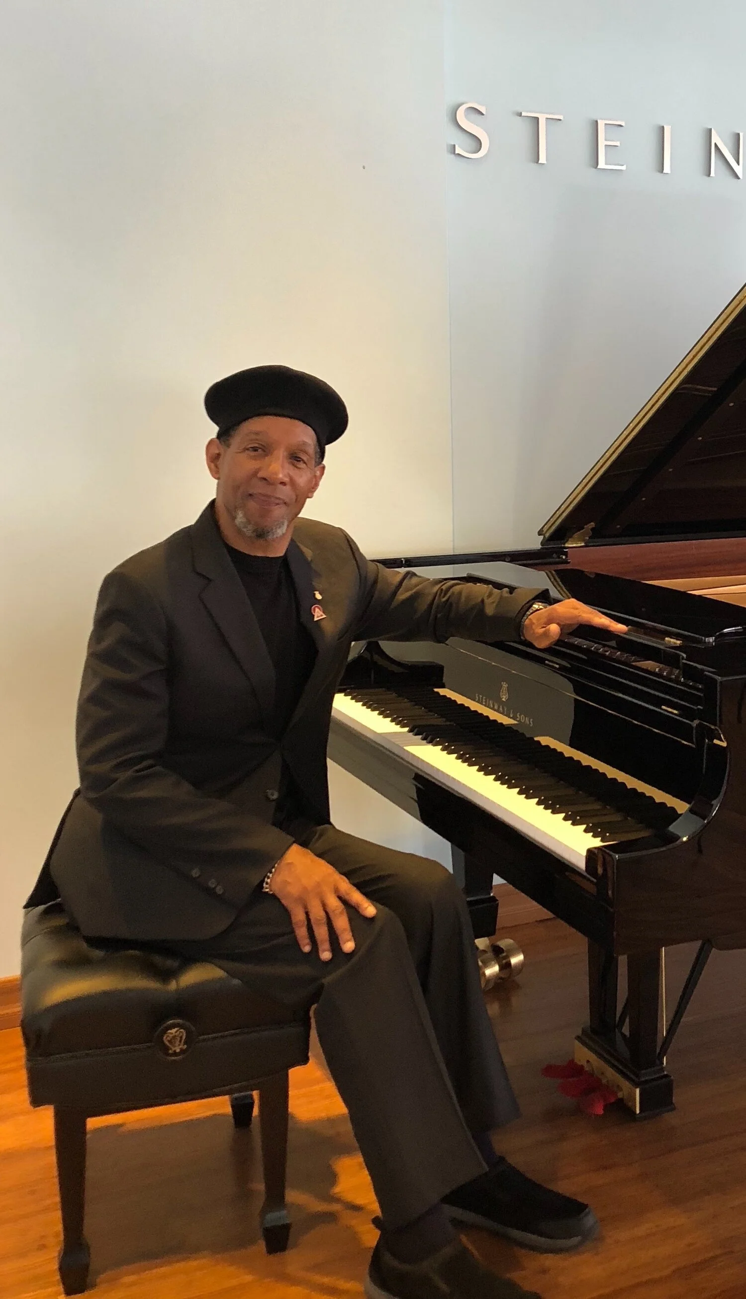 Jon: Online Piano Teacher