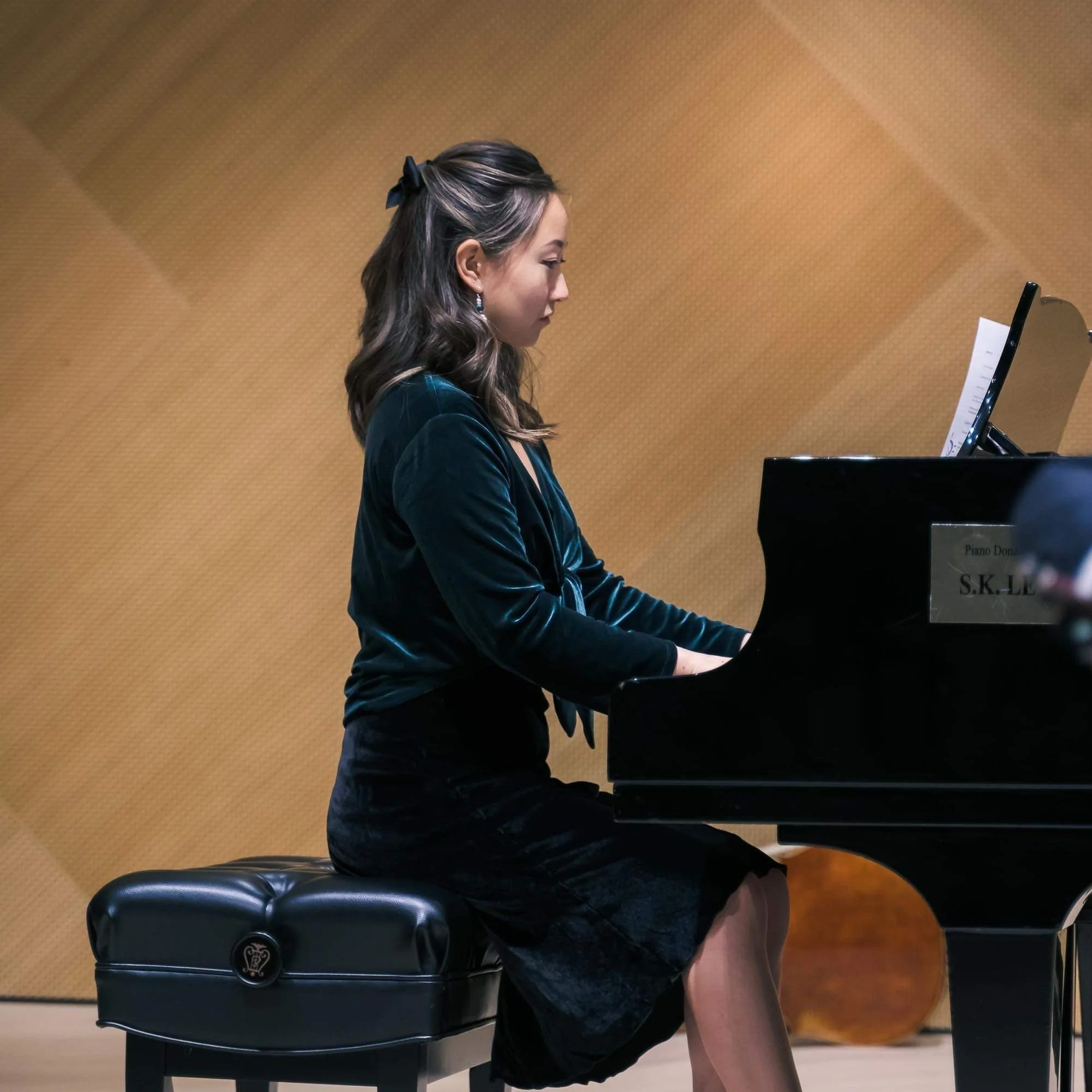 Vanessa: Online Piano Teacher