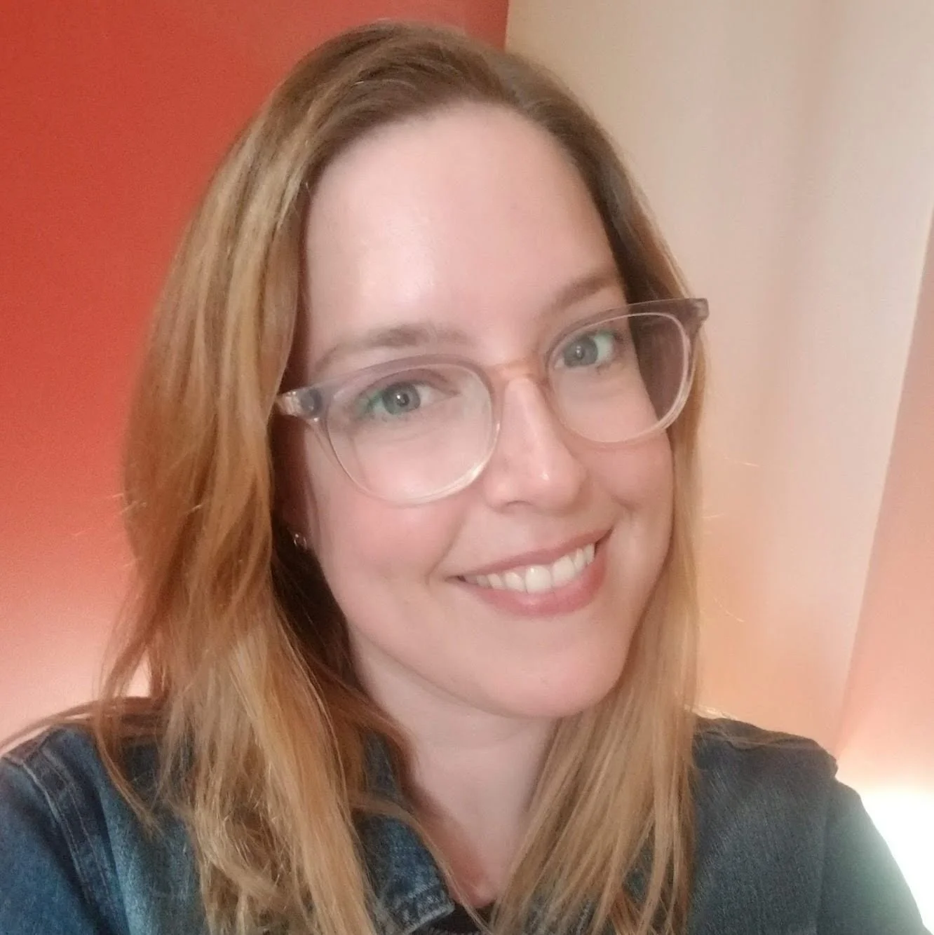 Nicole: Online Piano Teacher