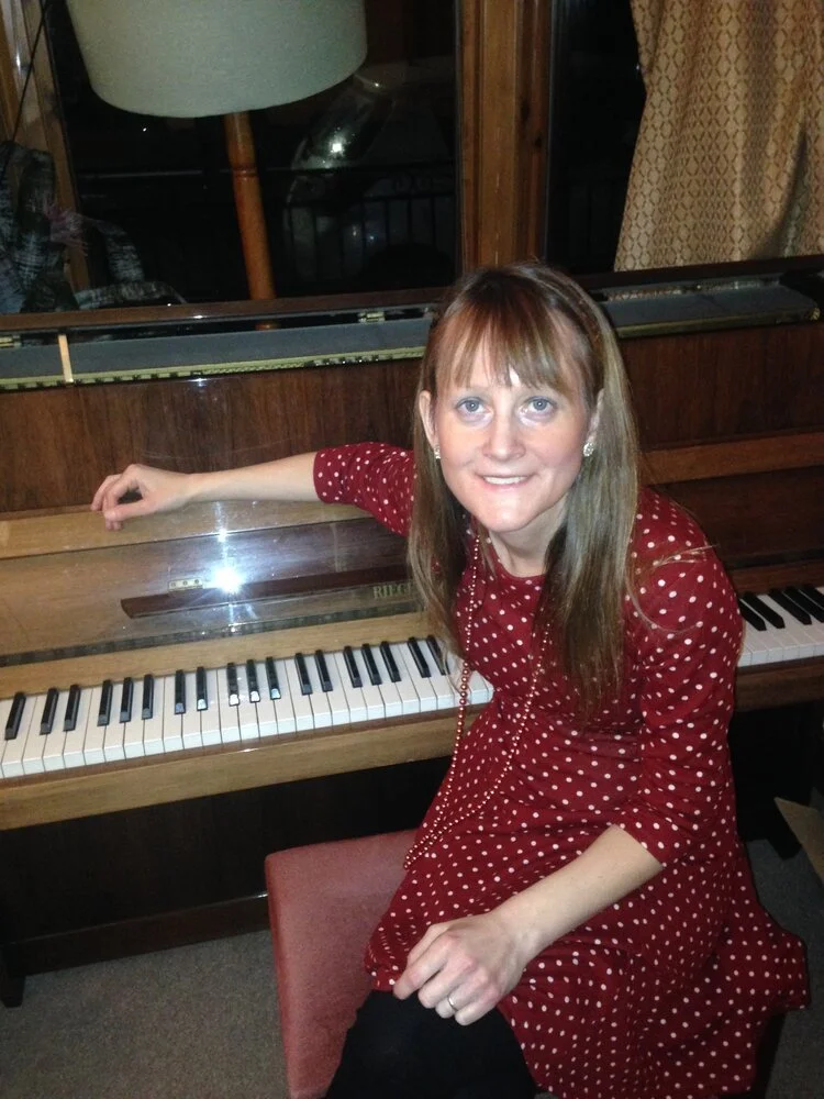 Gabrielle: Online Piano Teacher