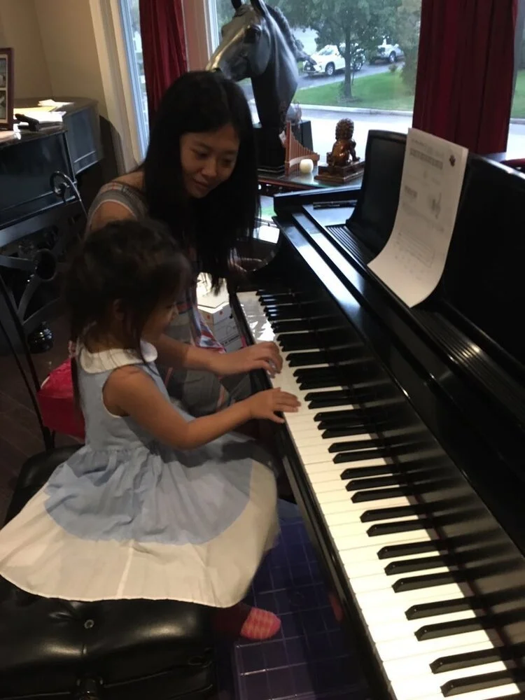 Christine: Online Piano Teacher