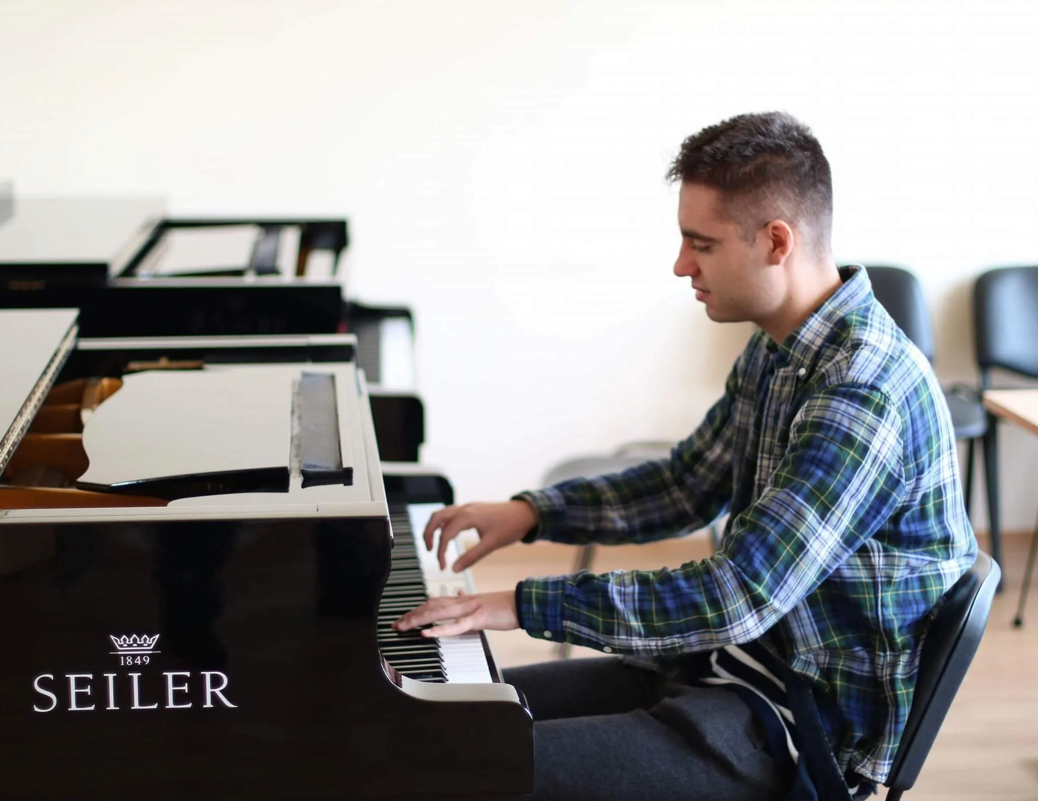 Dean: Online Piano Teacher