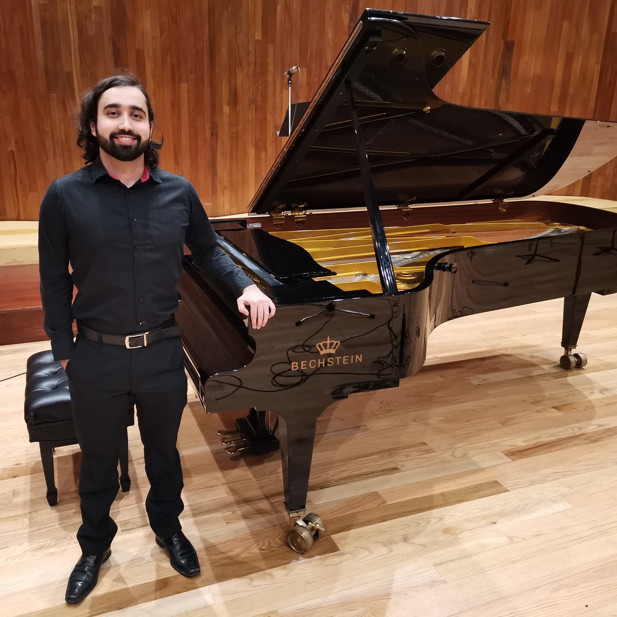 Fernando: Online Piano Teacher