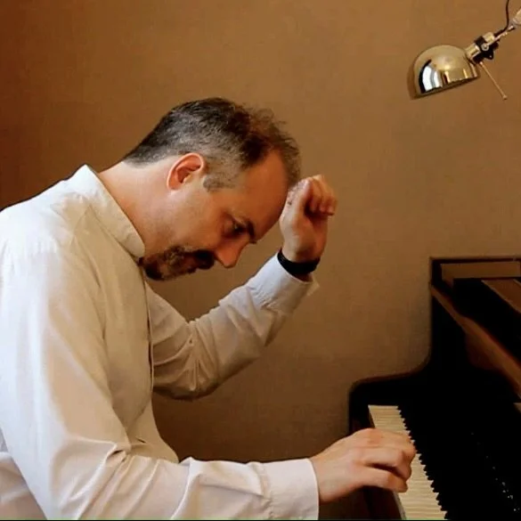 Javier: Online Piano Teacher