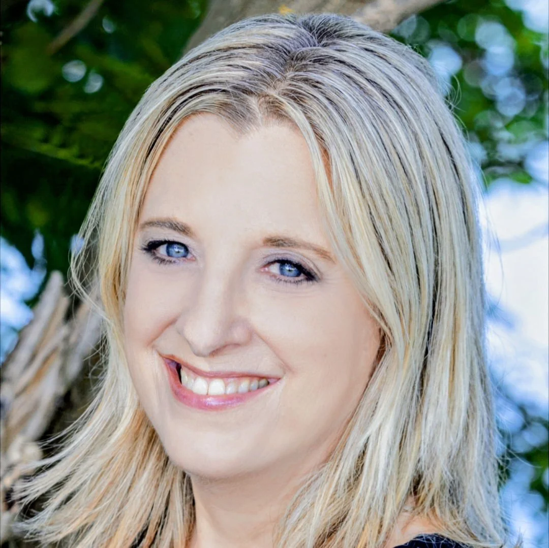 Anneliese: Online Piano Teacher